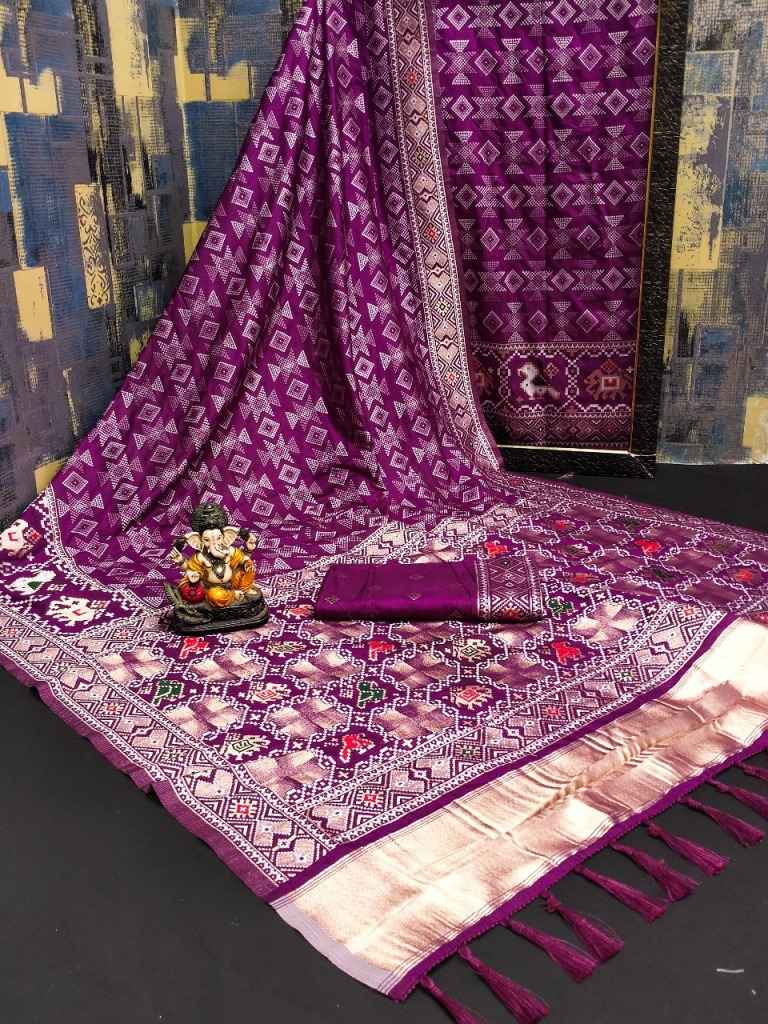 DOLA SILK WEAVING DESIGN  LAGDI PATTA SAREE AT WHOLESALE PRICE
