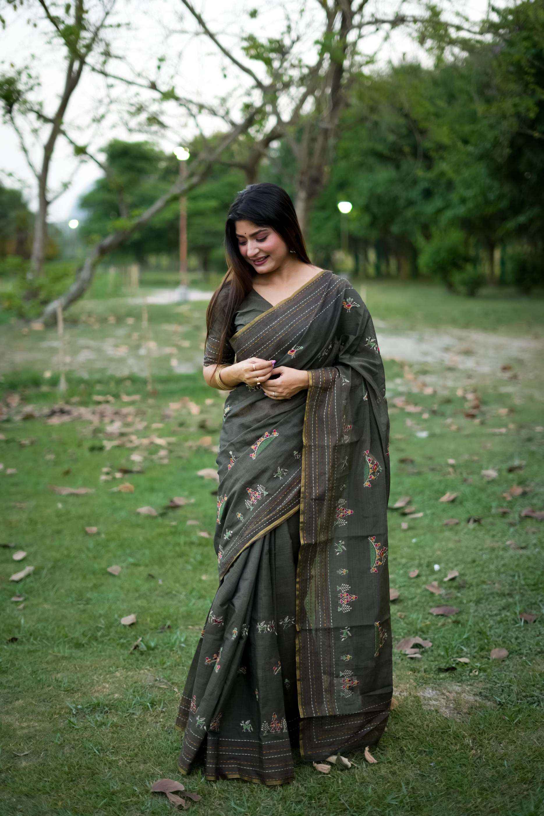 KHADI TUSSAR SILK TRADITIONAL THREAD WORK SAREE AT WHOLESALE PRICE