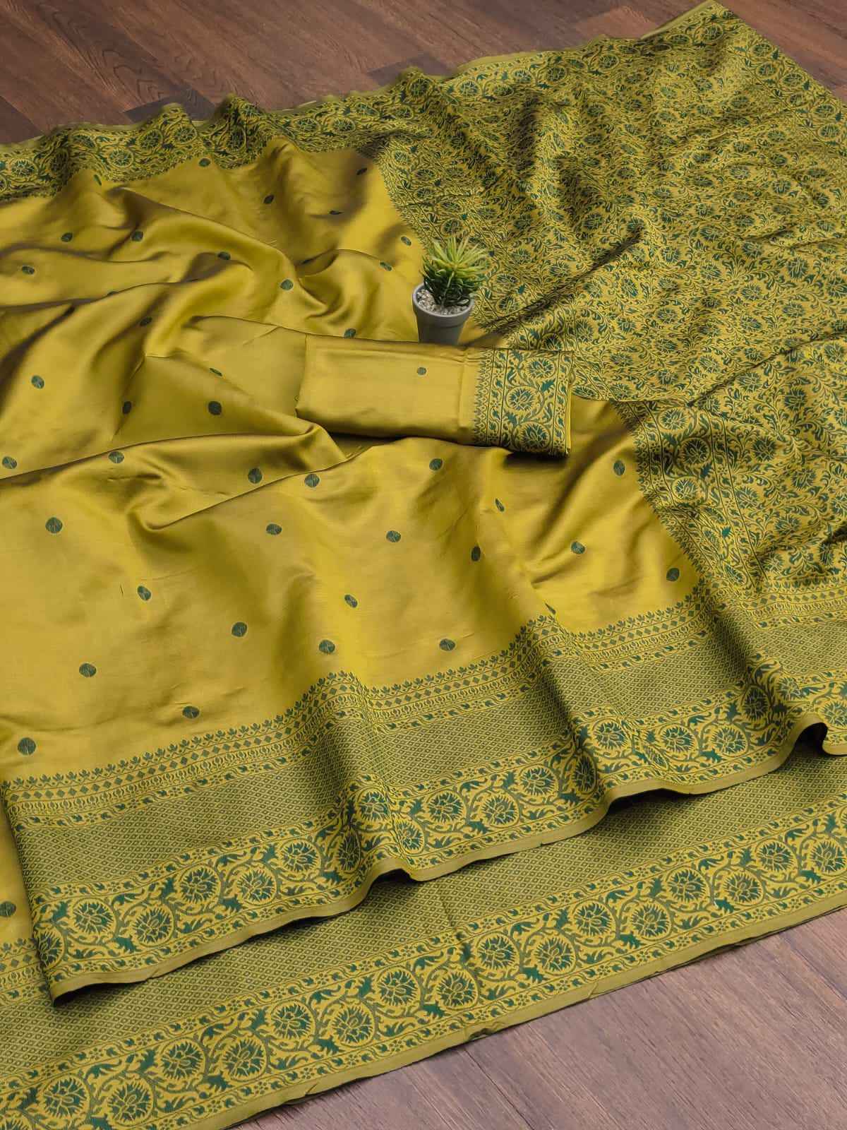 SOFT SILK JACQUARD WORK WITH RICH PALLU SAREE CODE 127 AT WHOLESALE PRICE