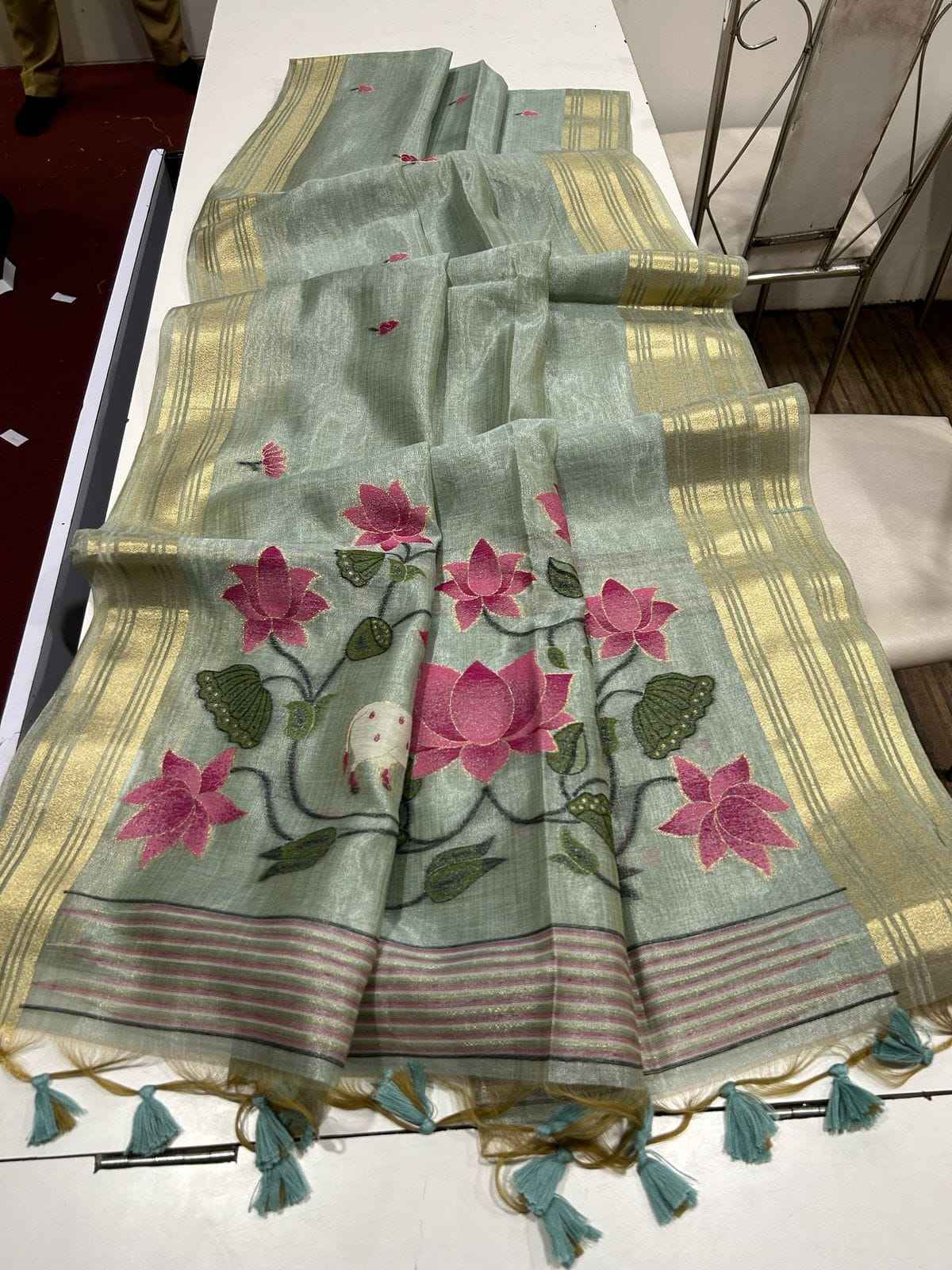 TISSUE SILK PICHWAI TYPE WEAVING SAREE AT WHOLESALE PRICE