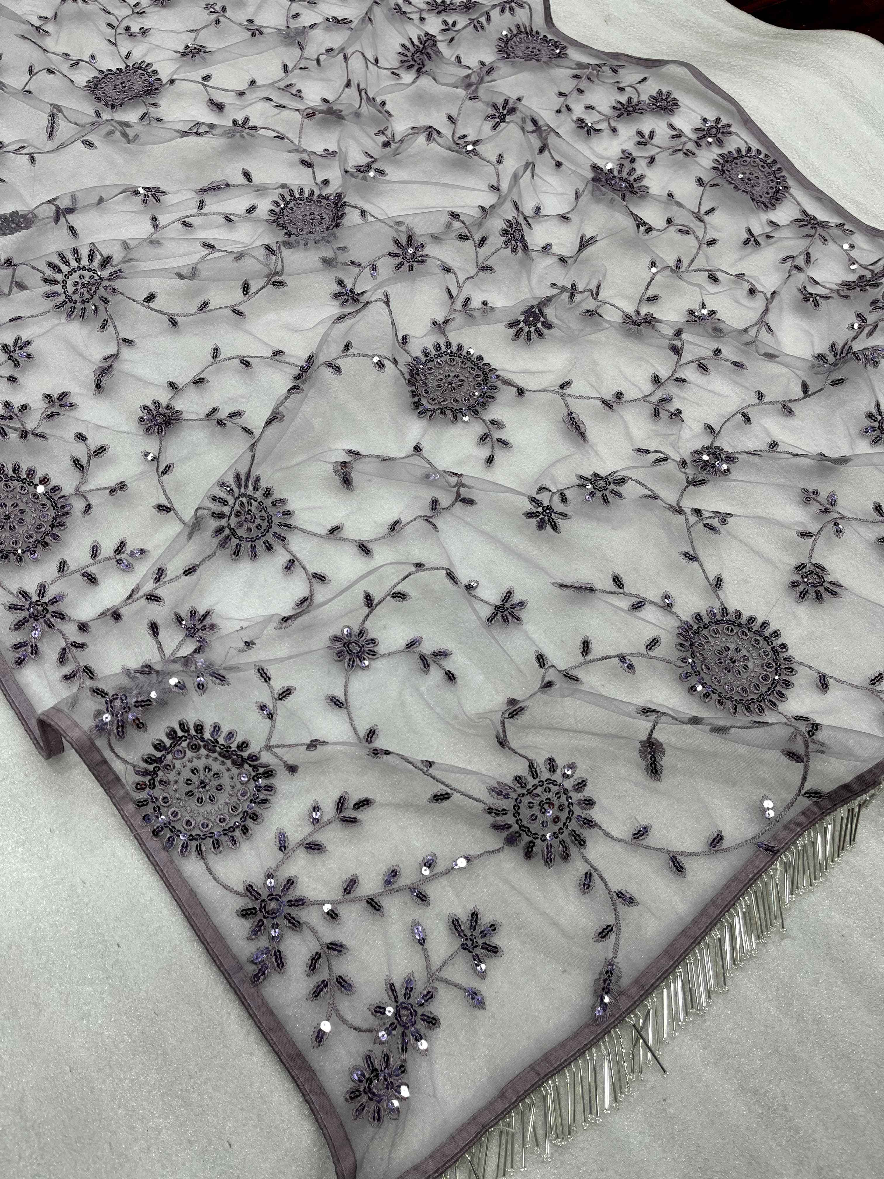 BOLLYWOOD DESIGN SEQUINS EMBROIDERY WORK NET SAREE AT WHOLESALE PRICE