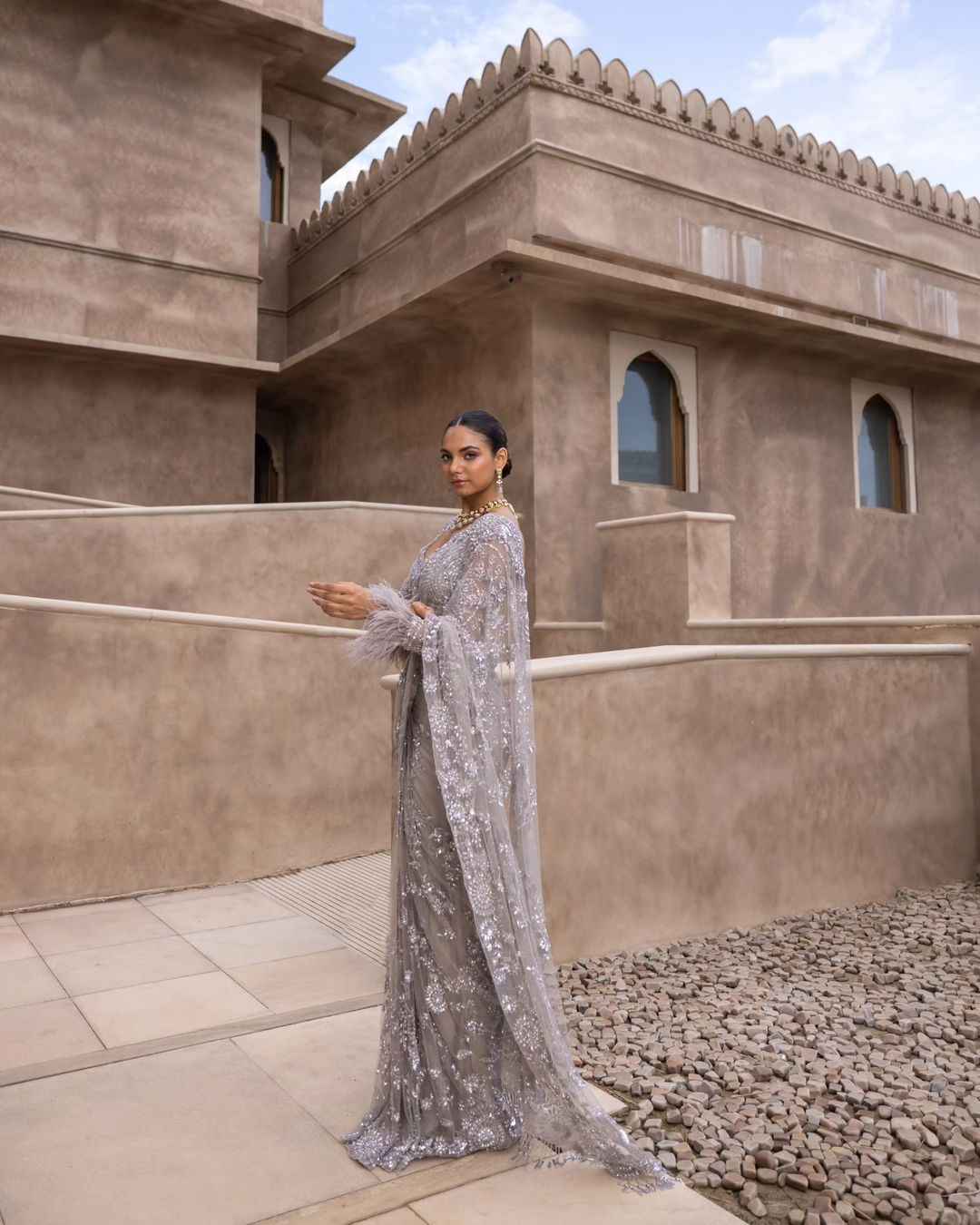 BOLLYWOOD DESIGN SEQUINS EMBROIDERY WORK NET SAREE AT WHOLESALE PRICE