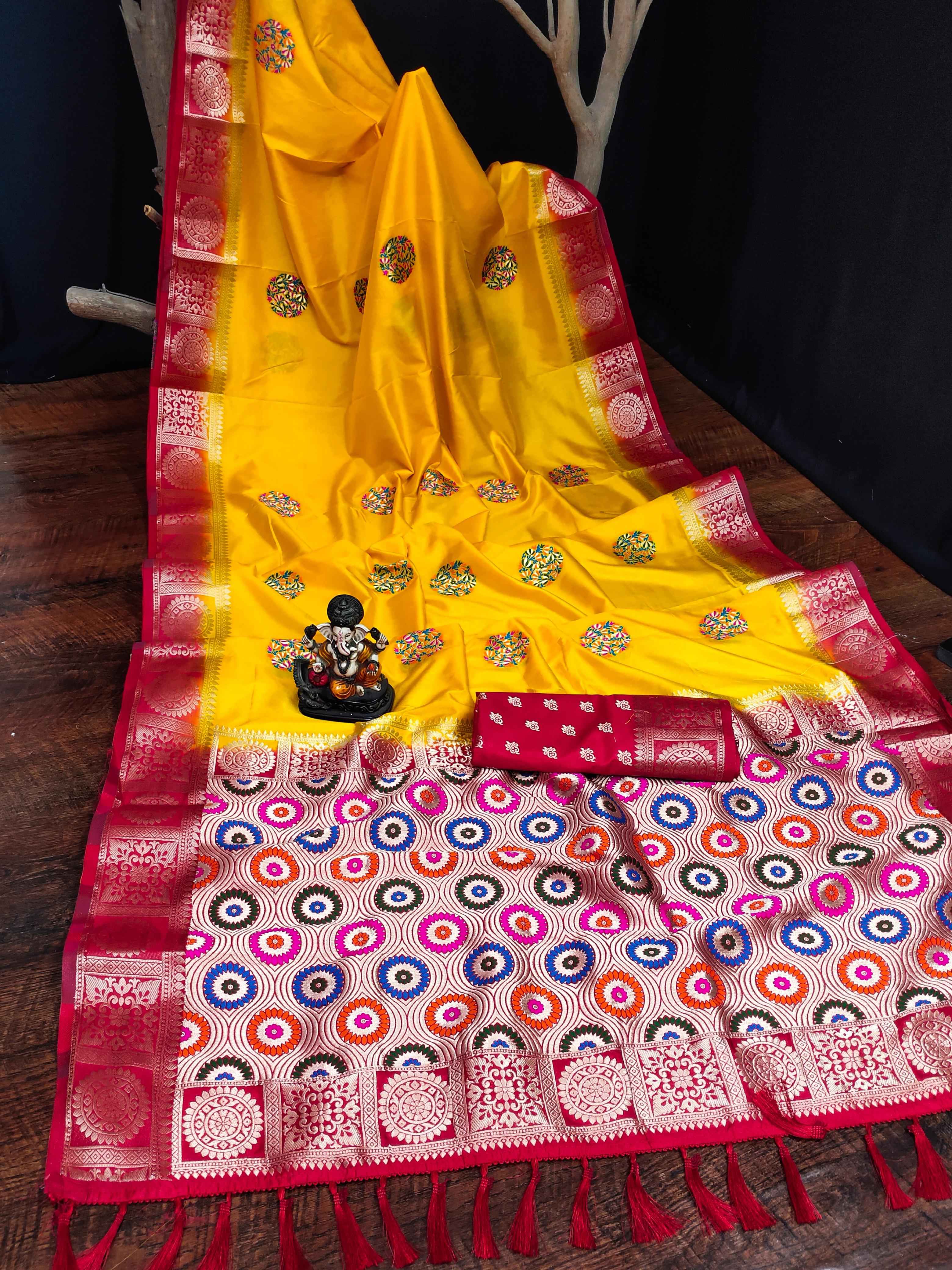 DOLA SILK UNIQUE BUTTA DESIGNS AND CONTRAST PALLU SAREE AT WHOLESALE PRICE