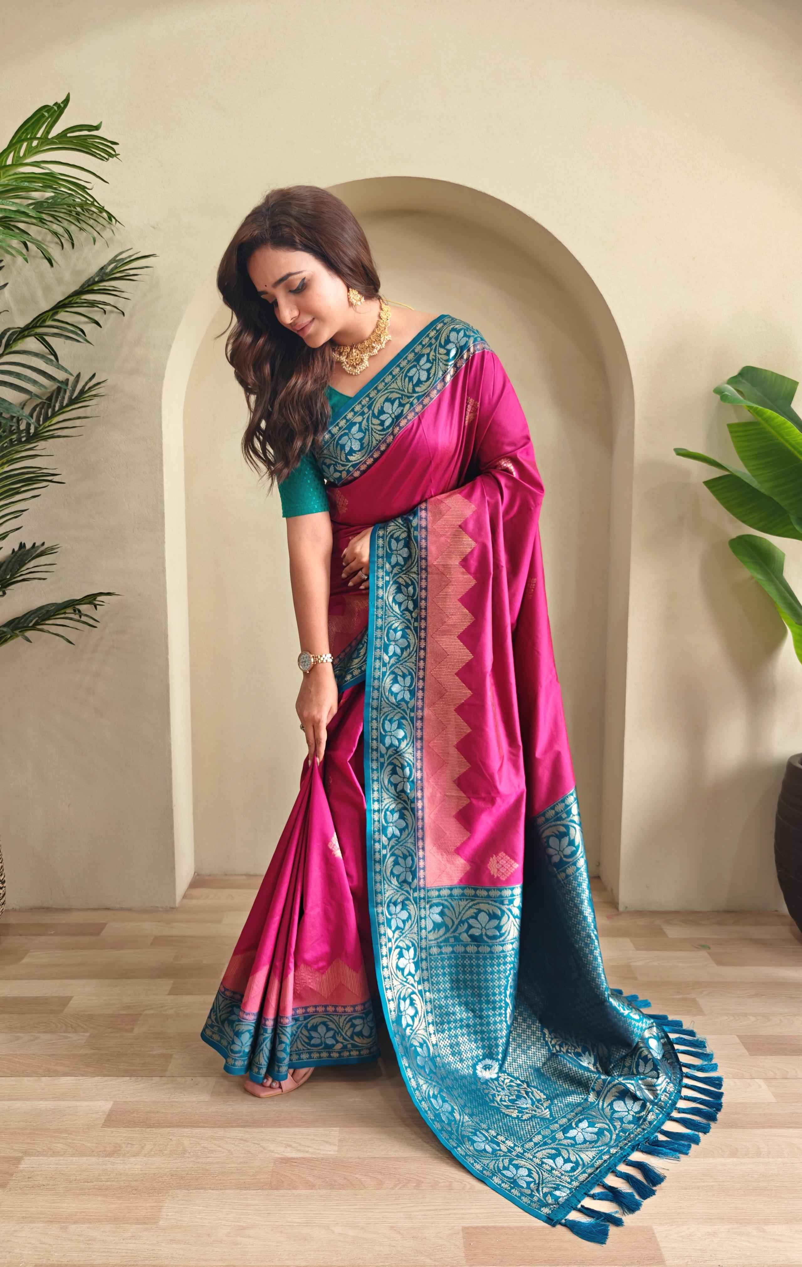 DUAL TONE SILK ZARI WEAVES CONTRAST PALLU SAREE AT WHOLESALE PRICE