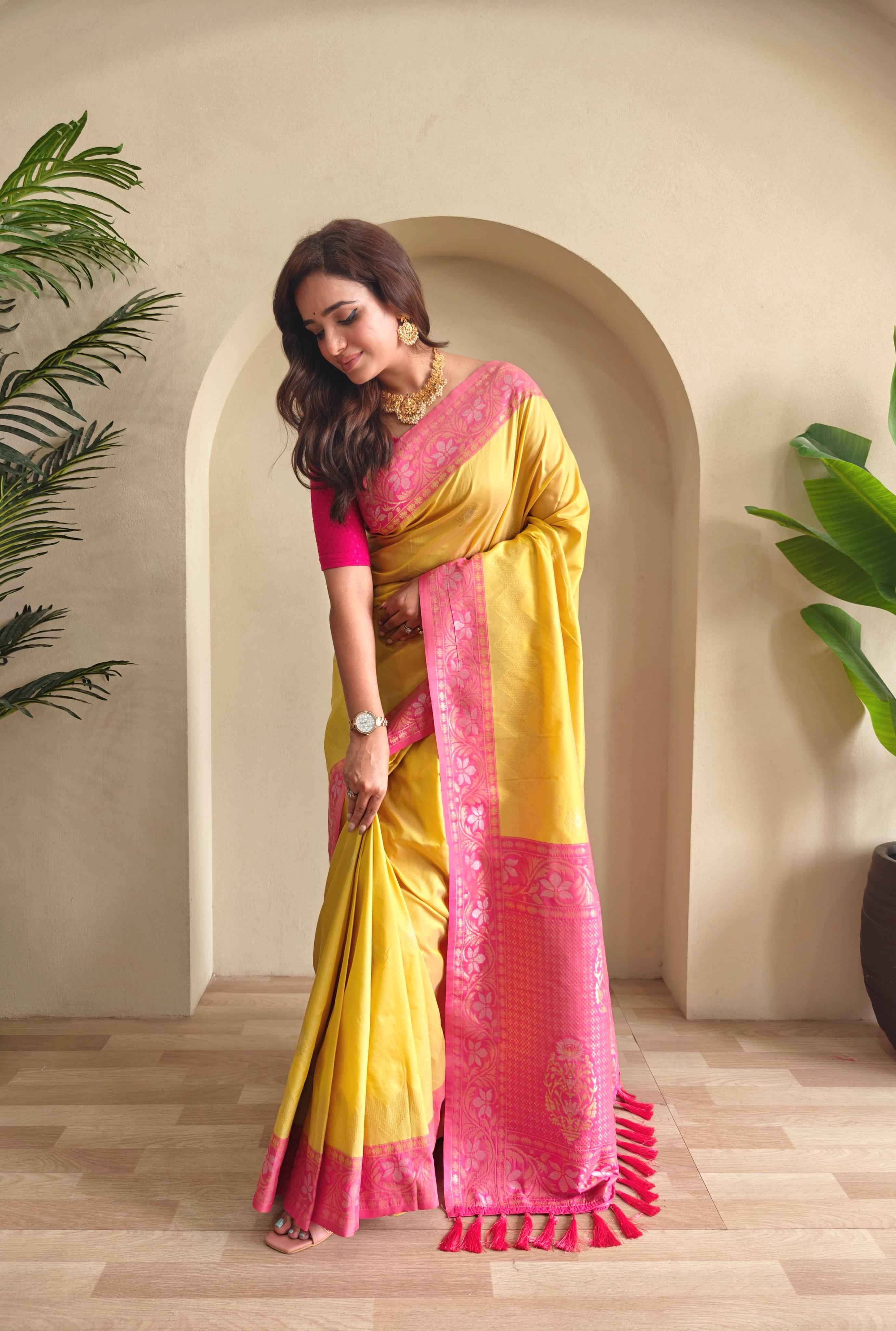 DUAL TONE SILK ZARI WEAVES CONTRAST PALLU SAREE AT WHOLESALE PRICE