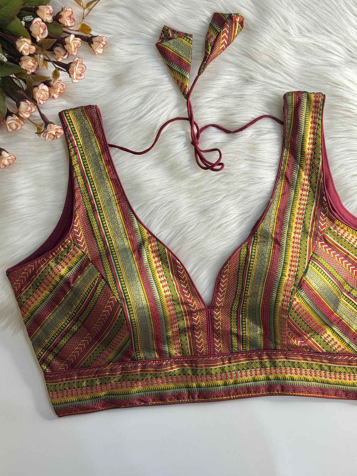 HEAVY JECQUARD PARTYWEAR DESGINE BLOUSE AT WHOLESALE PRICE