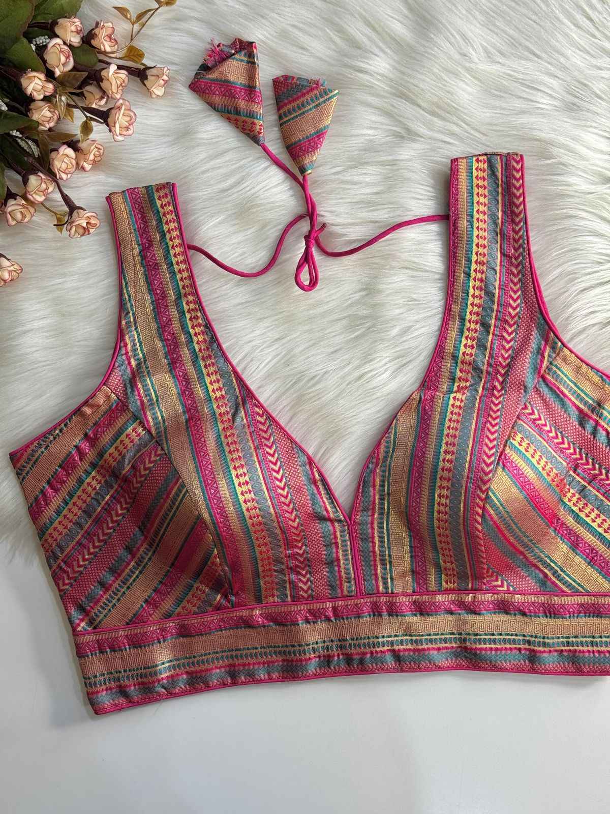 HEAVY JECQUARD PARTYWEAR DESGINE BLOUSE AT WHOLESALE PRICE