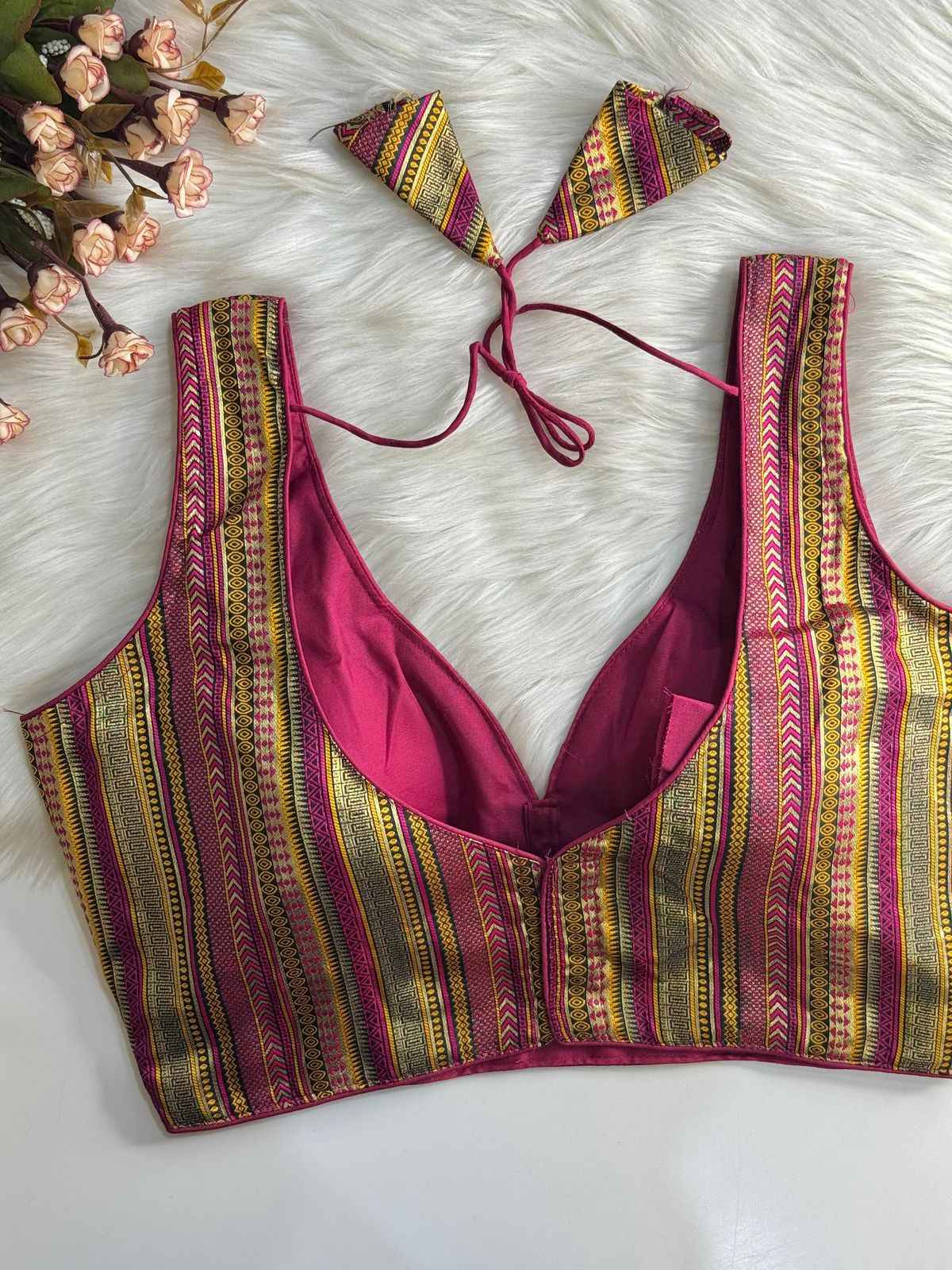 HEAVY JECQUARD PARTYWEAR DESGINE BLOUSE AT WHOLESALE PRICE