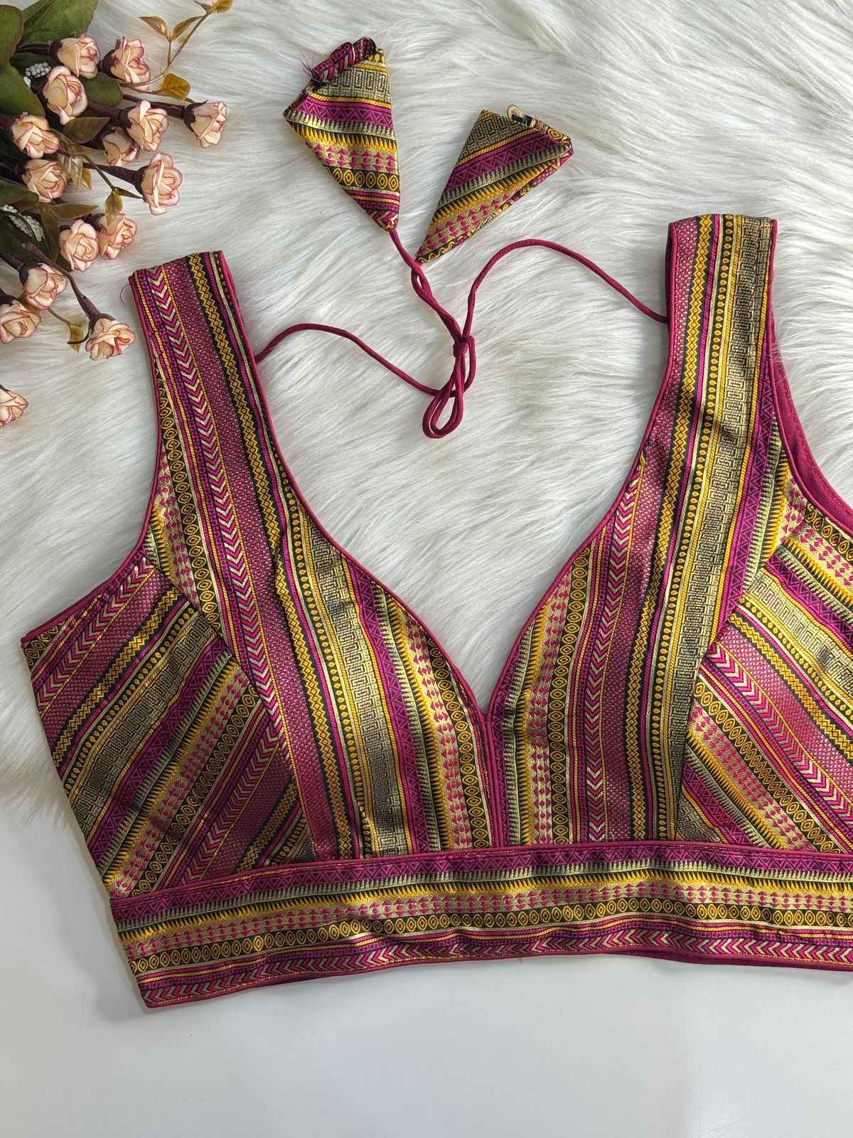 HEAVY JECQUARD PARTYWEAR DESGINE BLOUSE AT WHOLESALE PRICE