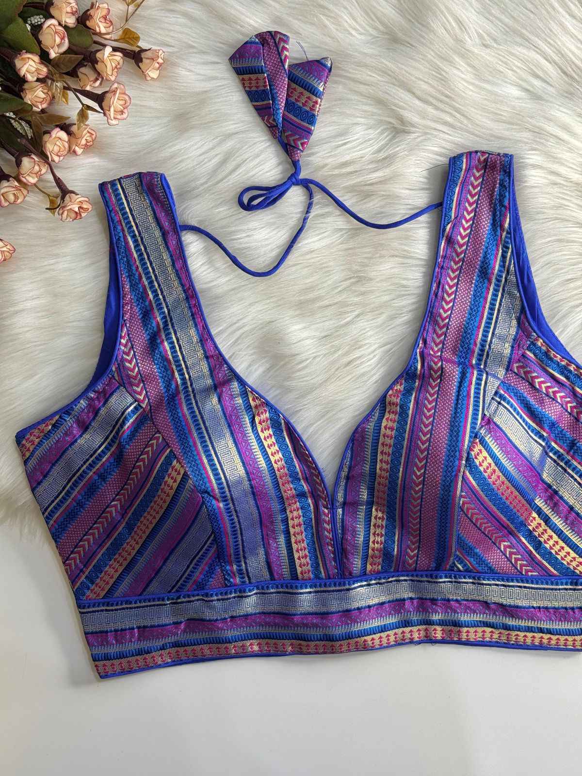 HEAVY JECQUARD PARTYWEAR DESGINE BLOUSE AT WHOLESALE PRICE