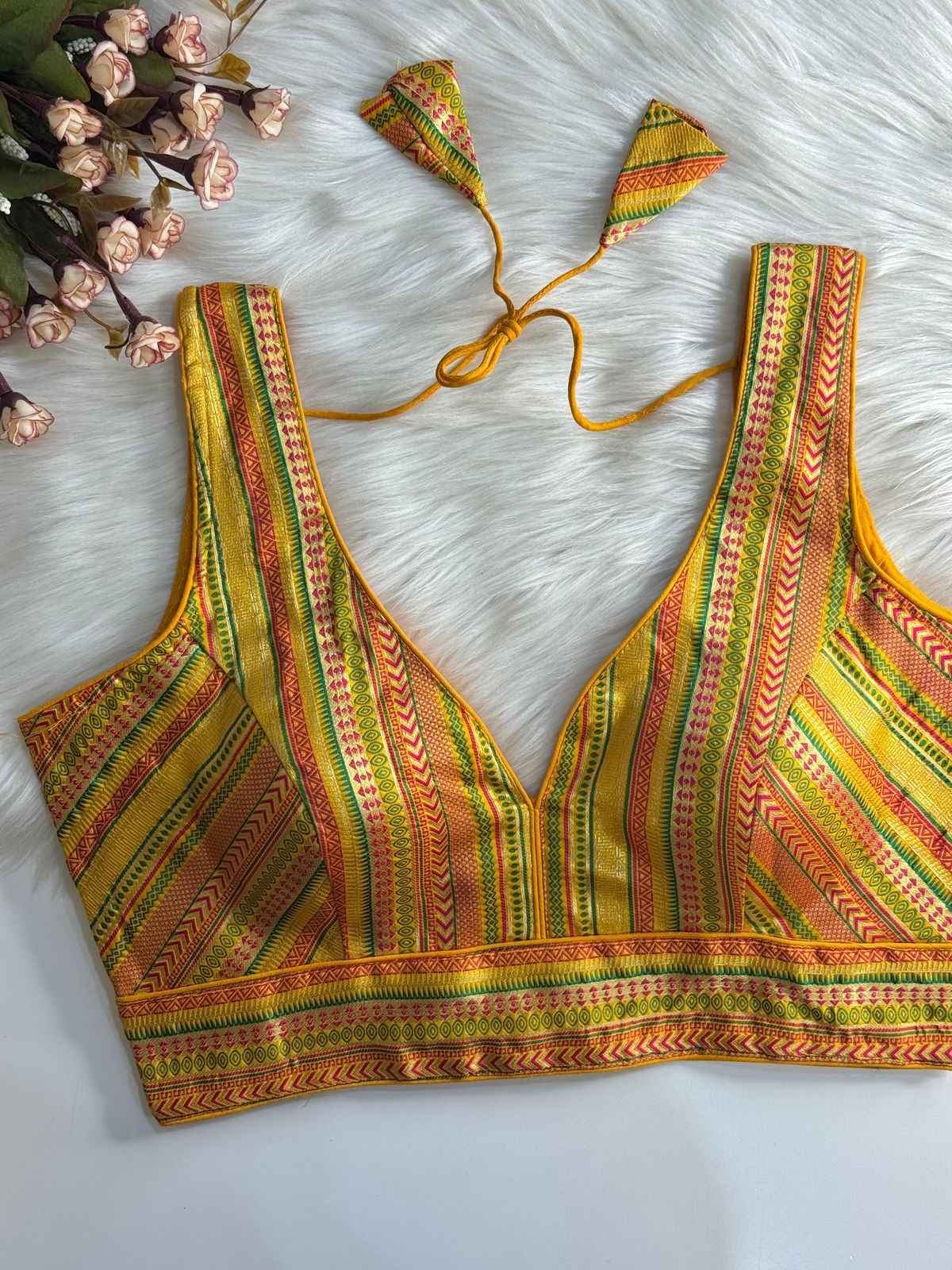 HEAVY JECQUARD PARTYWEAR DESGINE BLOUSE AT WHOLESALE PRICE