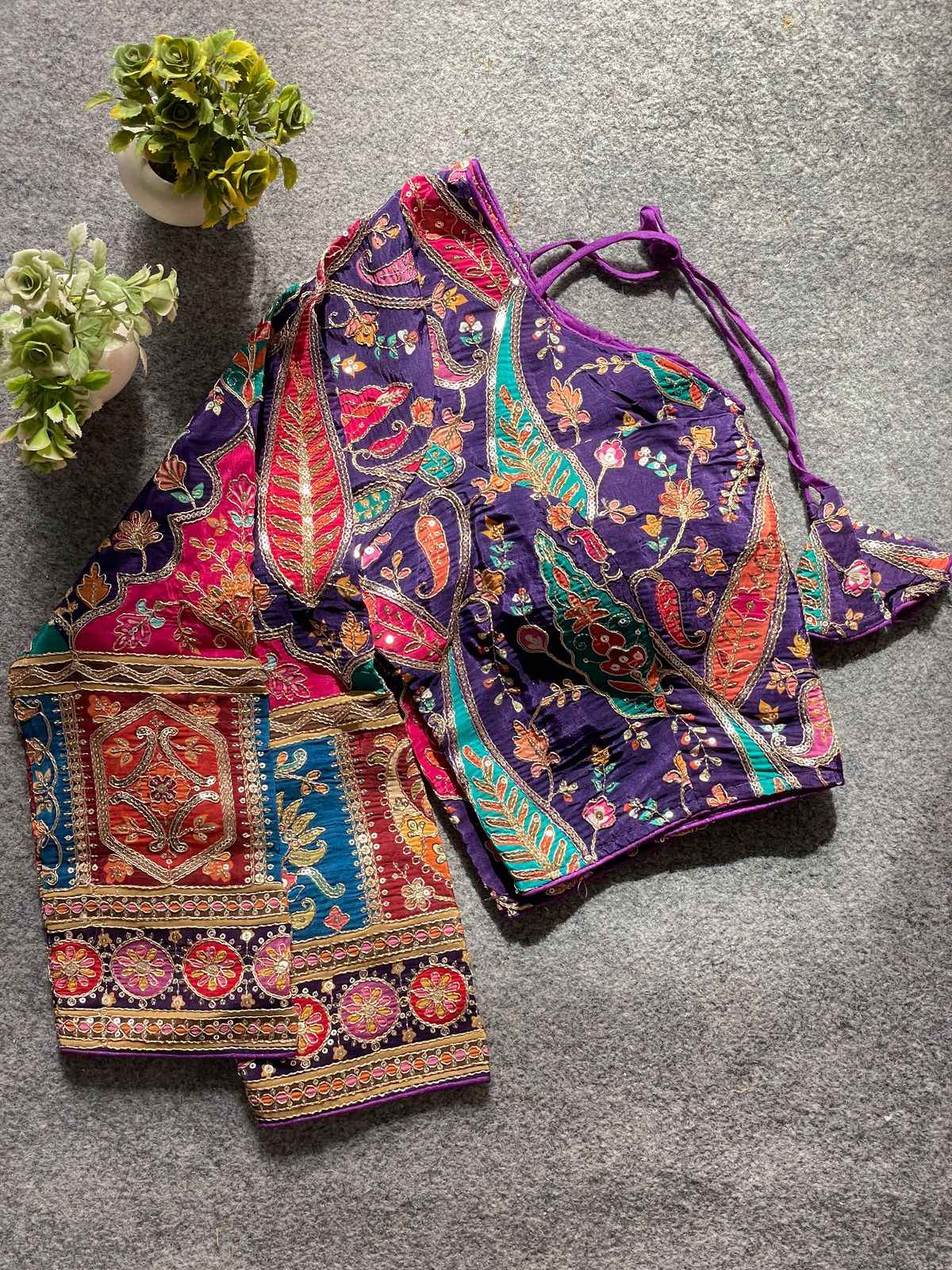 PURE CREP HEAVY CHINON PRINTED READYMADE BLOUSE AT WHOLESALE PRICE