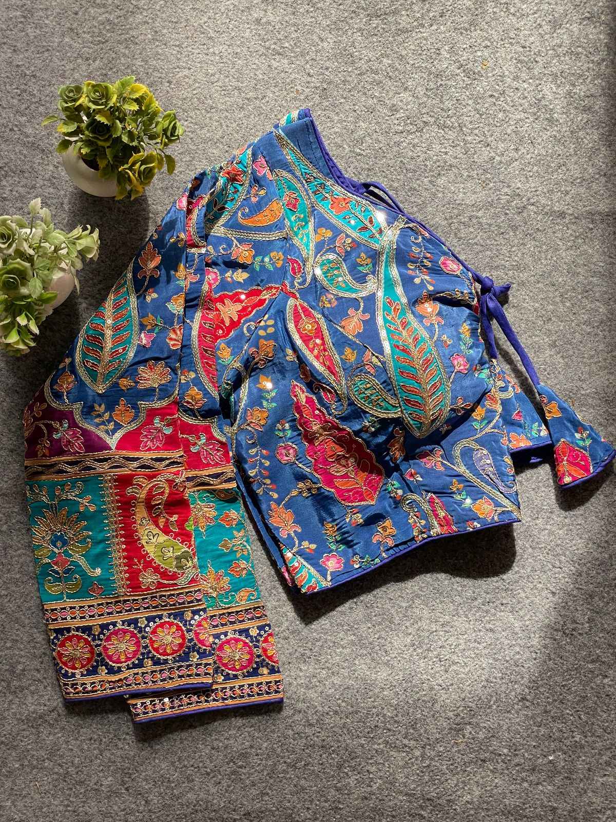 PURE CREP HEAVY CHINON PRINTED READYMADE BLOUSE AT WHOLESALE PRICE