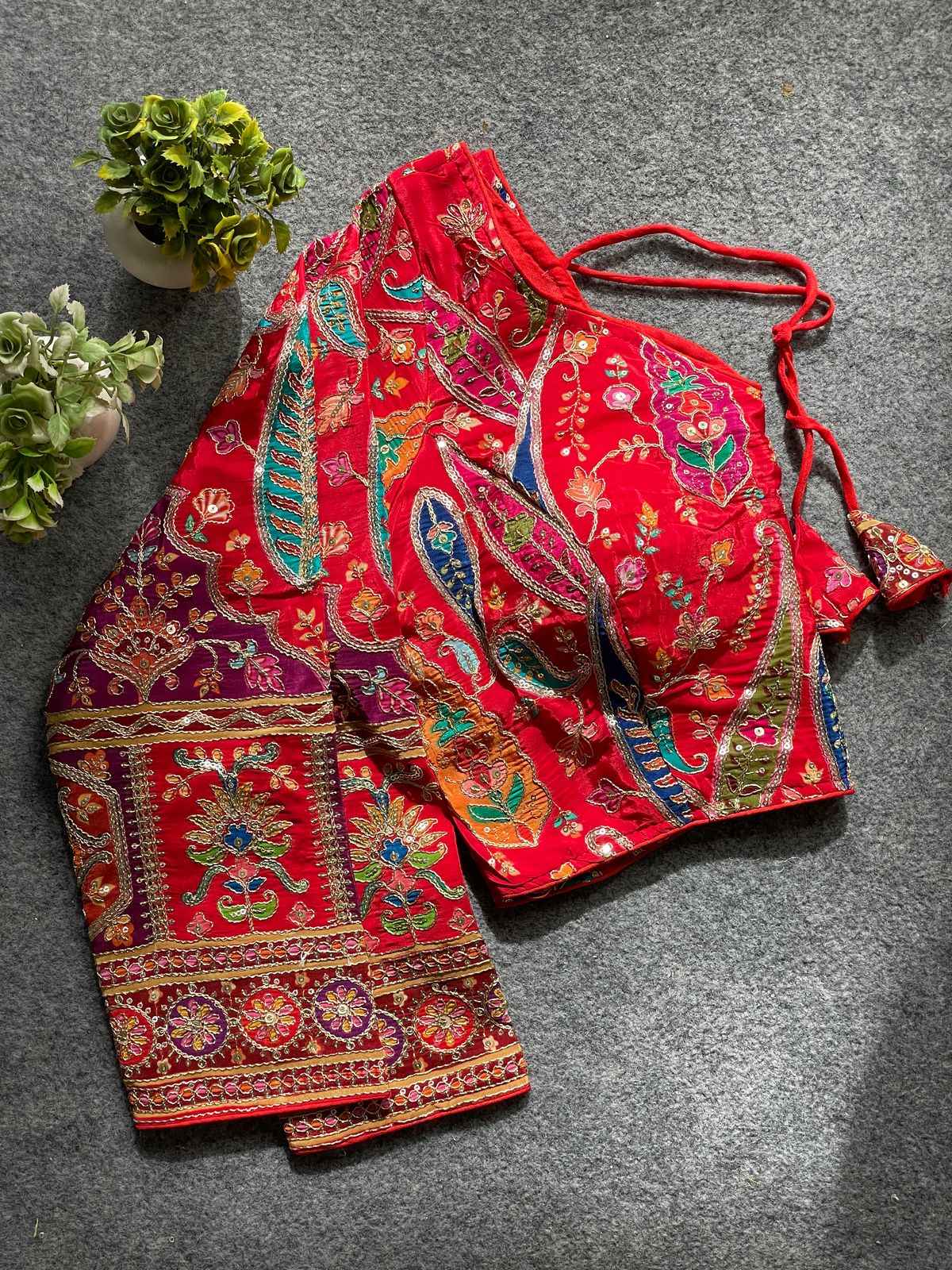 PURE CREP HEAVY CHINON PRINTED READYMADE BLOUSE AT WHOLESALE PRICE