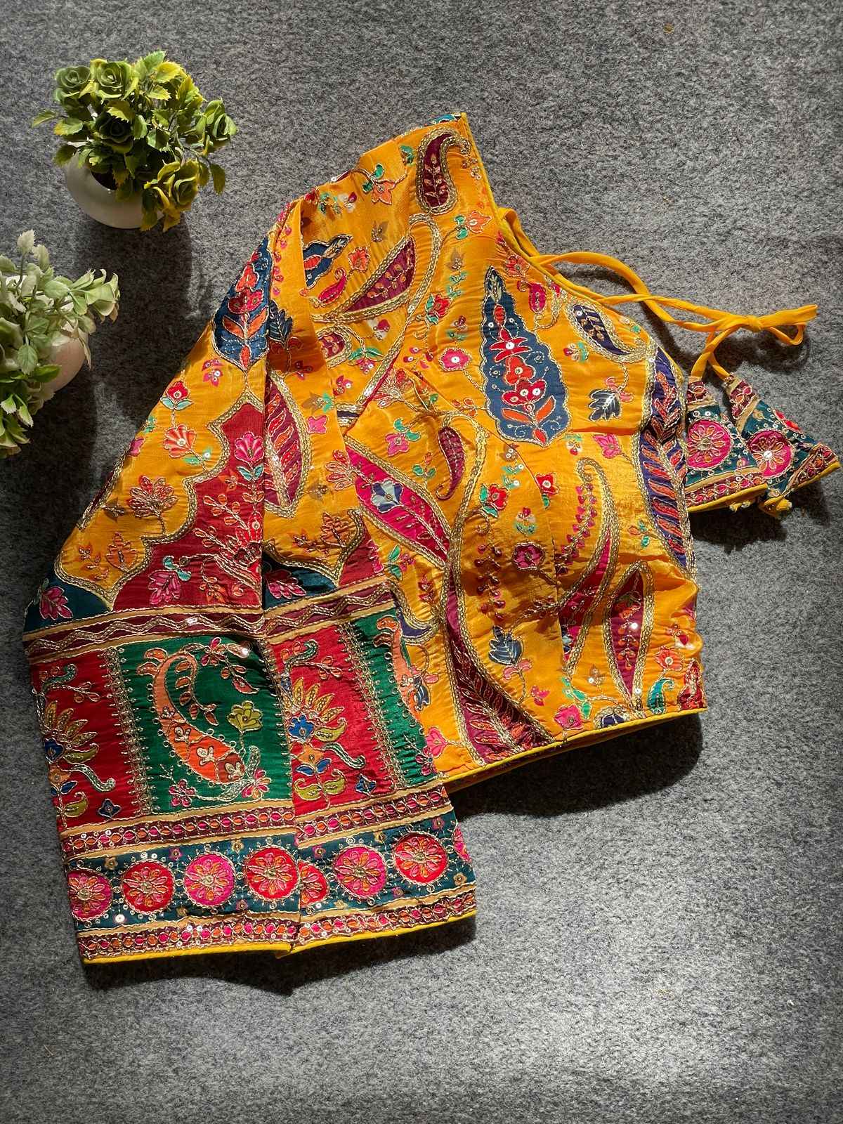 PURE CREP HEAVY CHINON PRINTED READYMADE BLOUSE AT WHOLESALE PRICE