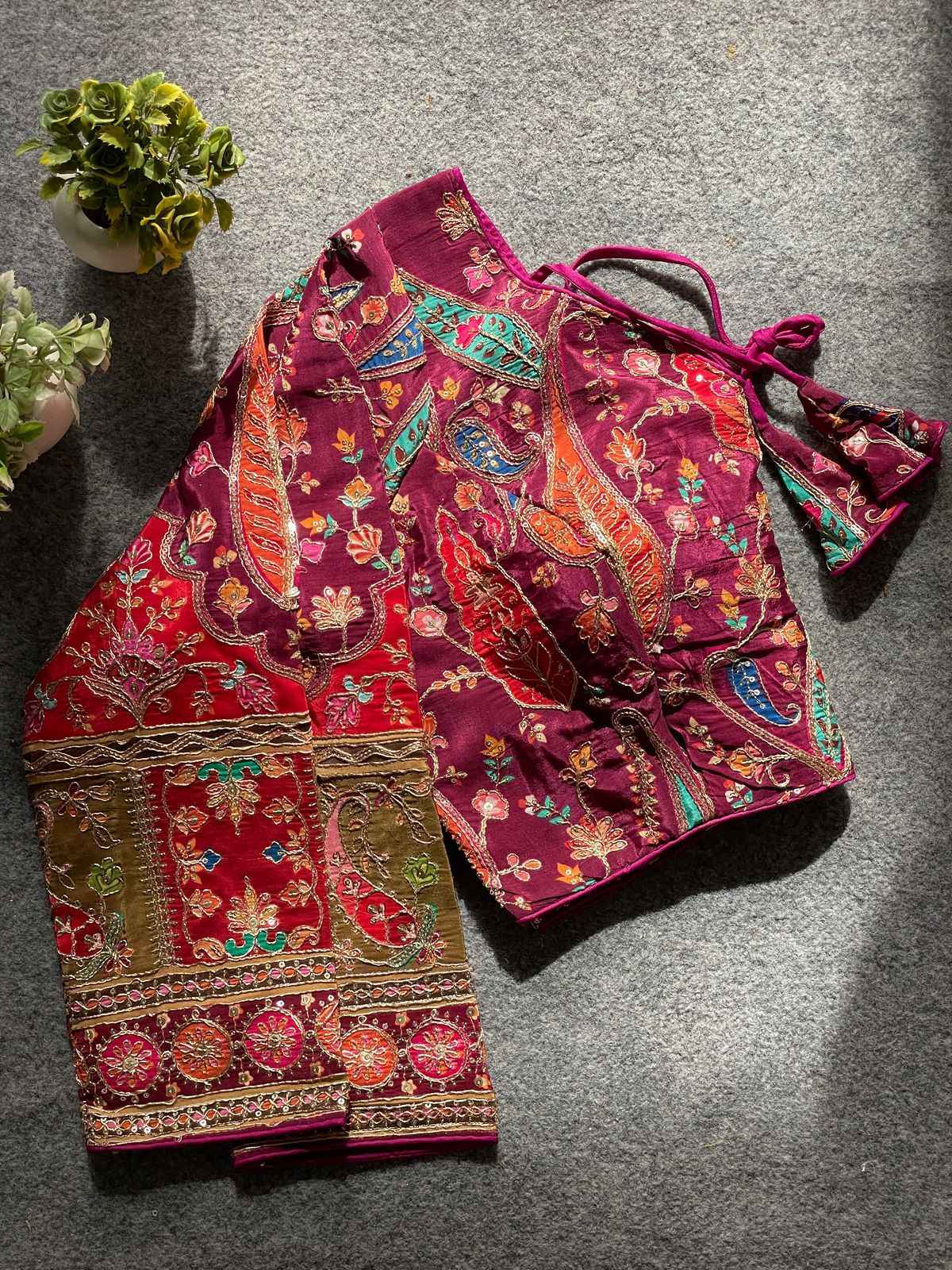 PURE CREP HEAVY CHINON PRINTED READYMADE BLOUSE AT WHOLESALE PRICE