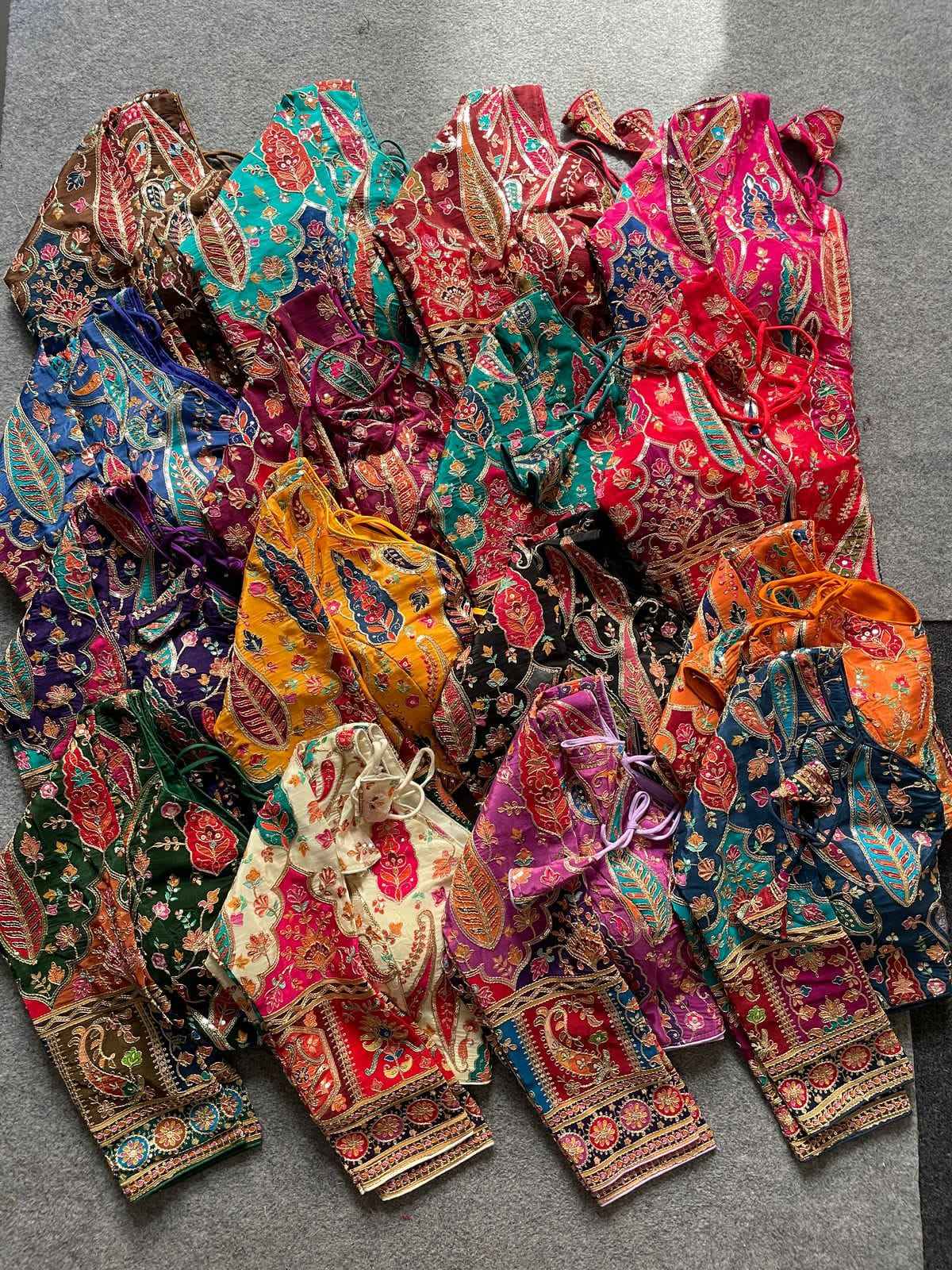 PURE CREP HEAVY CHINON PRINTED READYMADE BLOUSE AT WHOLESALE PRICE