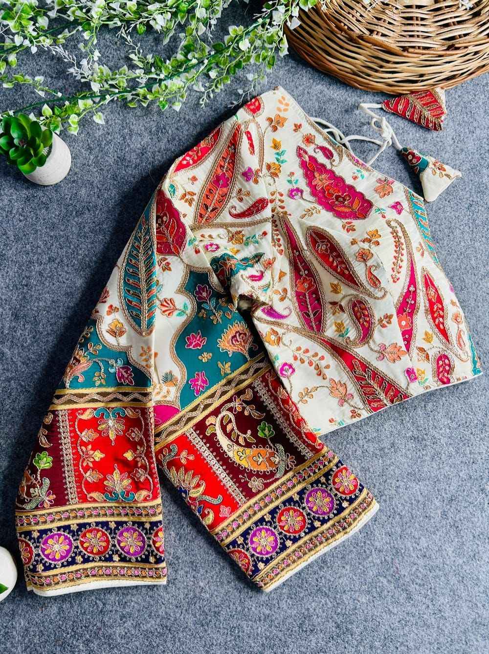 PURE CREP HEAVY CHINON PRINTED READYMADE BLOUSE AT WHOLESALE PRICE