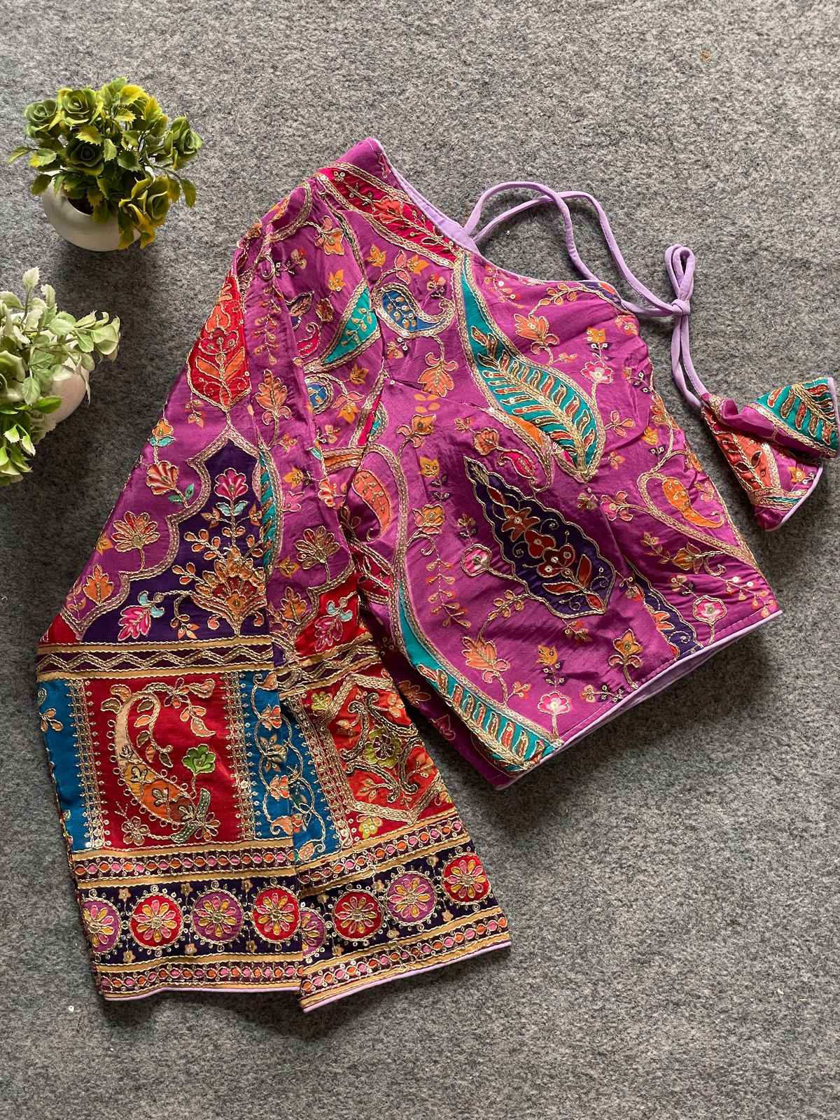 PURE CREP HEAVY CHINON PRINTED READYMADE BLOUSE AT WHOLESALE PRICE