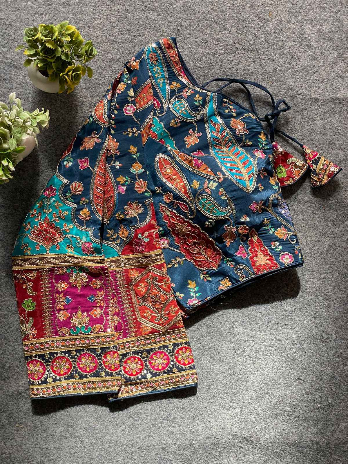 PURE CREP HEAVY CHINON PRINTED READYMADE BLOUSE AT WHOLESALE PRICE