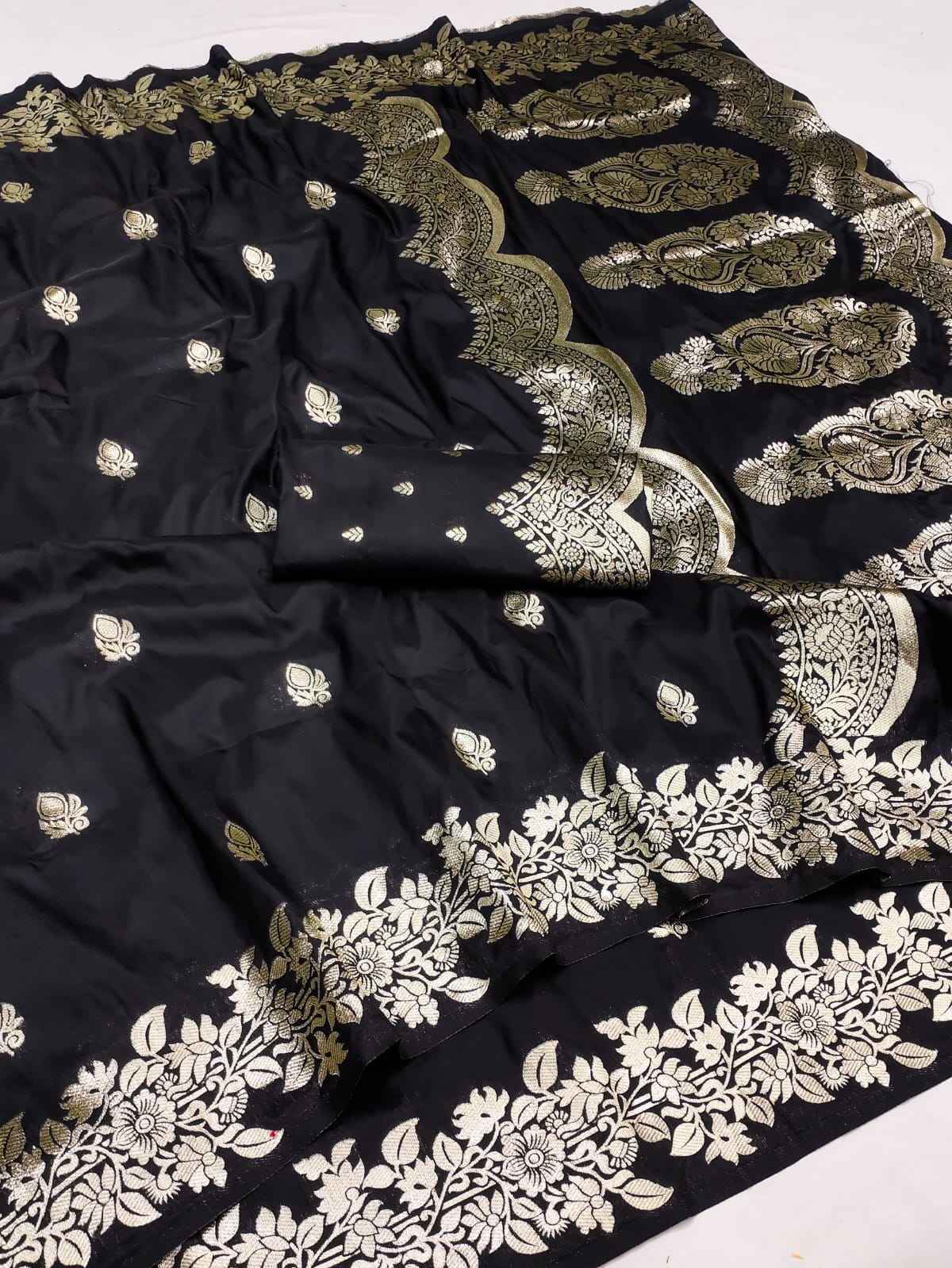 PURE SOFT BANARASI SILK ZARI WORK WITH HEAVY BORDER SAREE AT WHOLESALE PRICE