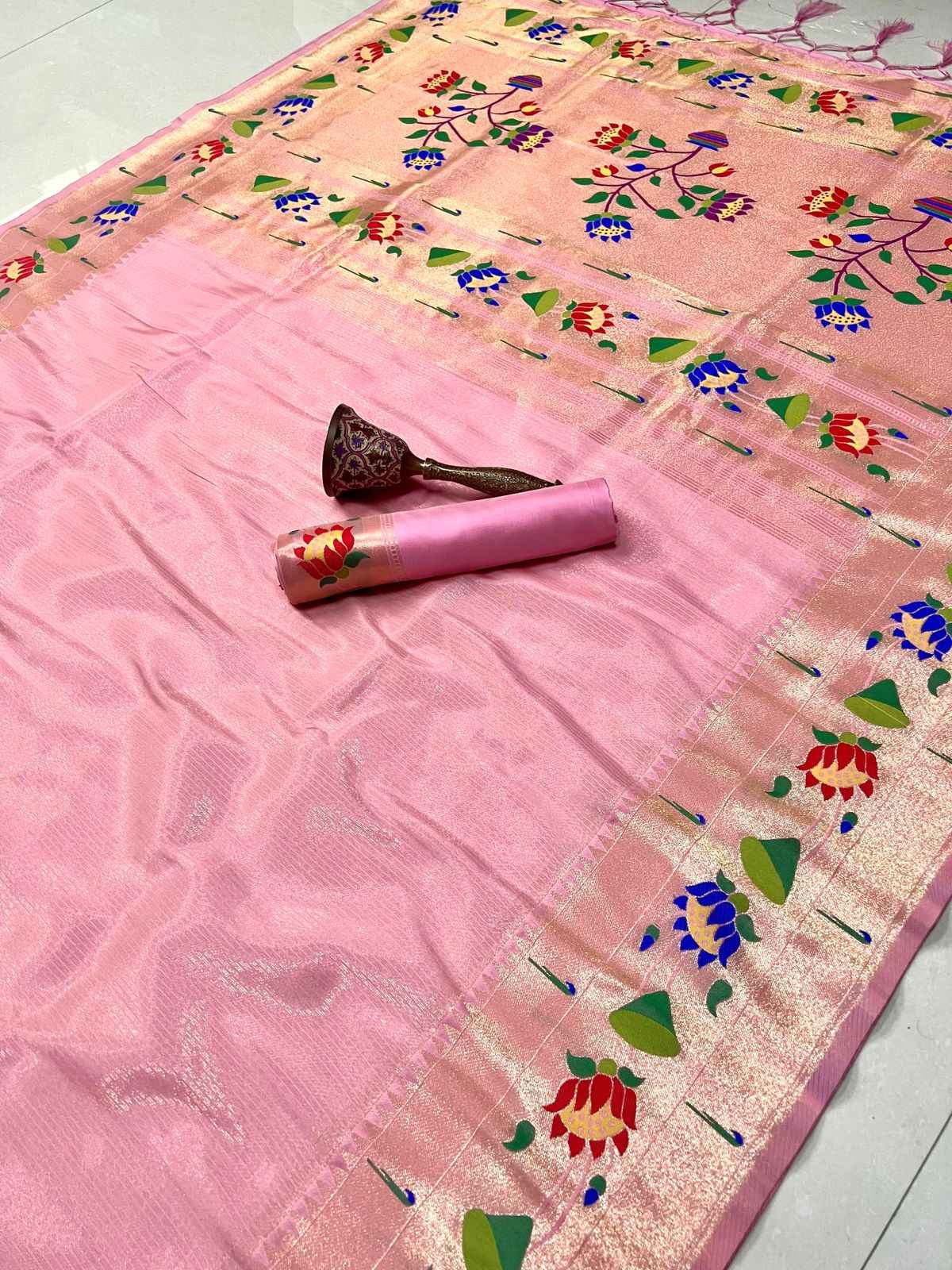 PURE SOFT ZARI KANCHIVRAM TISSUE PAITHANI FLOWER BODER SILK SAREE AT WHOLSALE PRICE
