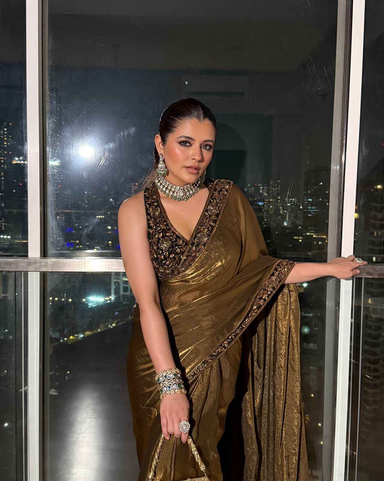 PURE SPACE SILK SEQUINS AND ZARI EMBROIDERY WORK SAREE AT WHOLESALE PRICE