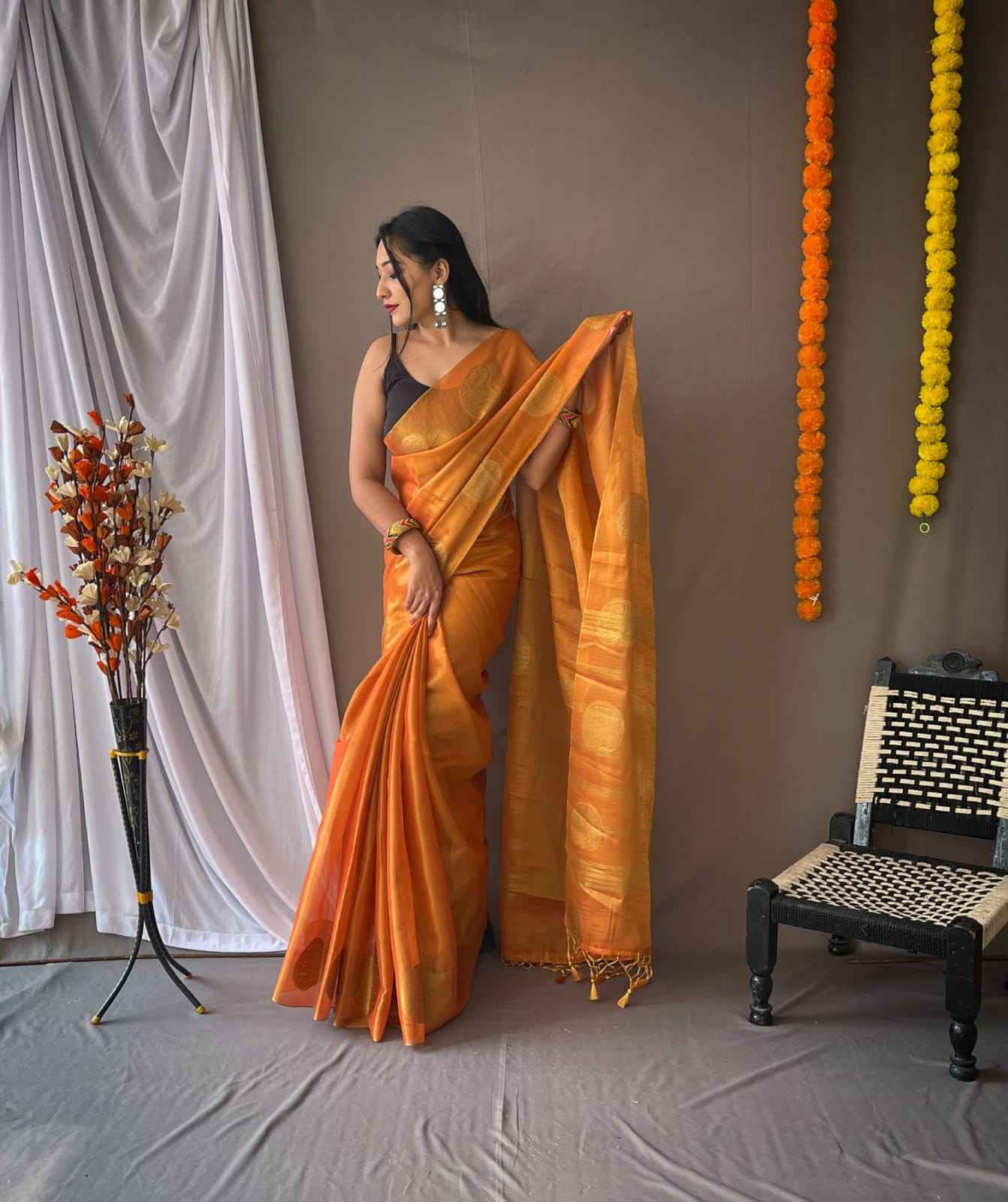 PURE TISSUE SILK WITH ZARI WEAVING BUTTI SAREE AT WHOLESALE PRICE