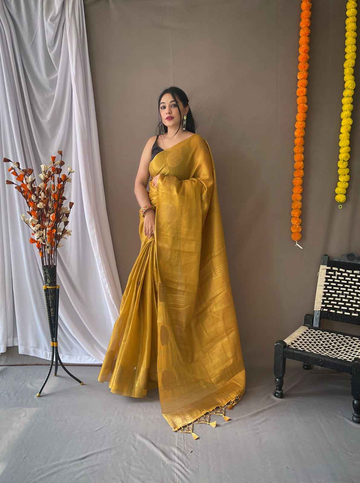 PURE TISSUE SILK WITH ZARI WEAVING BUTTI SAREE AT WHOLESALE PRICE