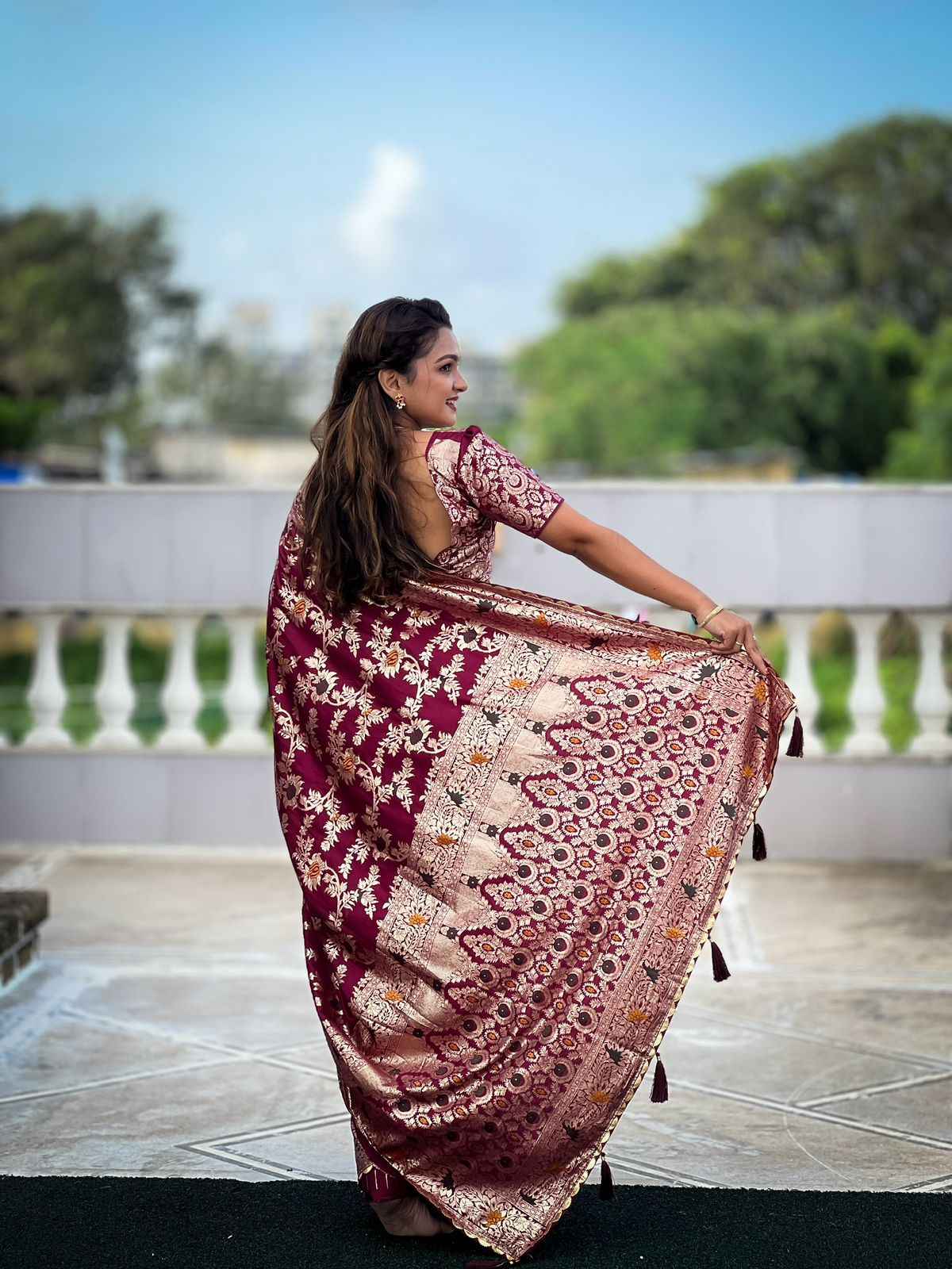 PURE VISCOSE DOLLA SILK WITH HEAVY MEENAKARI WEAVING SAREE AT WHOLESALE PRICE
