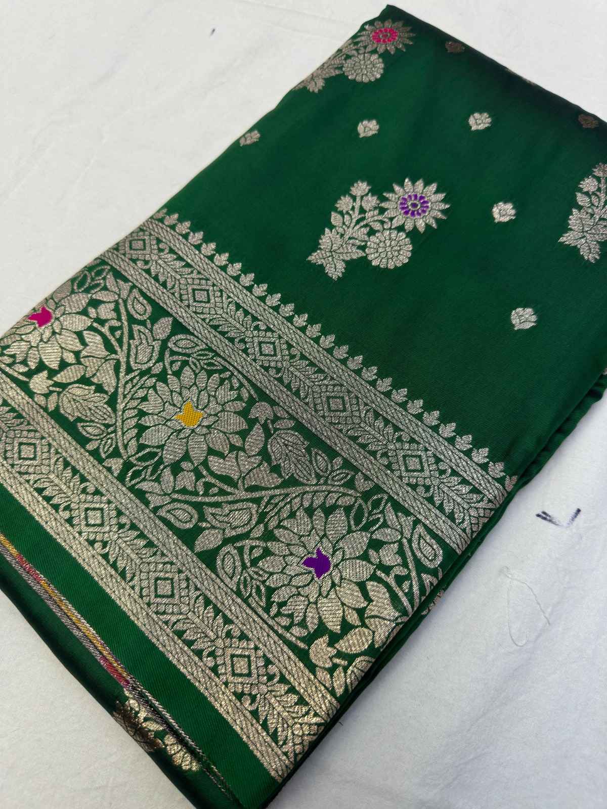 SOFT BANARASI KATAN SILK GOLD ZARI WEAVING DESIGN SAREE AT WHOLESALE PRICE
