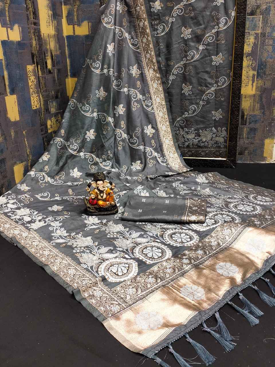 SOFT FLOWY DOLA SILK LEHERIYA WEAVING DESIGN SAREE AT WHOLESALE PRICE