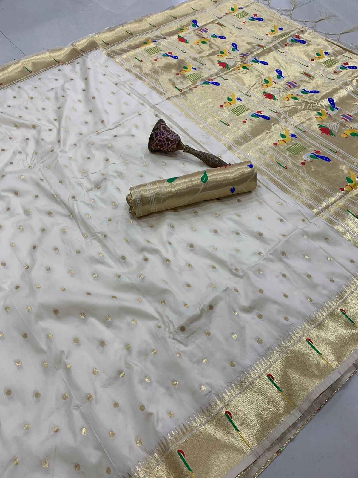 SOFT GOLD ZARI KANCHIVRAM  PAITHANI SILK PEACOCK BODER SAREE AT WHOLESALE PRICE