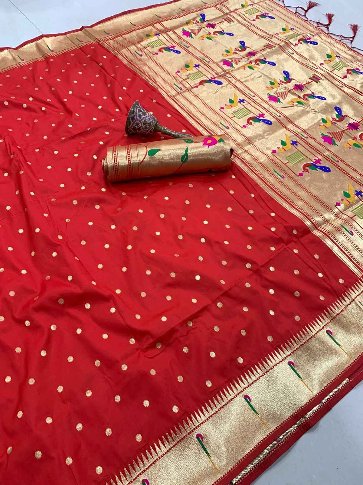 SOFT GOLD ZARI KANCHIVRAM  PAITHANI SILK PEACOCK BODER SAREE AT WHOLESALE PRICE
