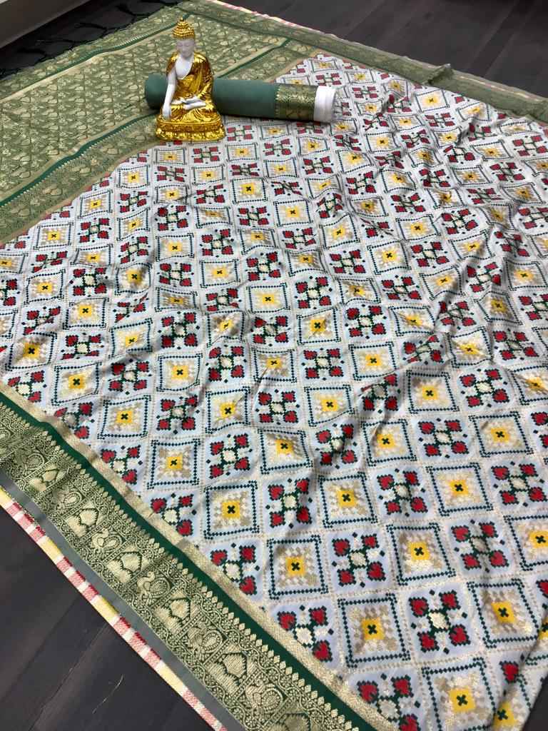 SOFT HANDLOOM PATOLA WITH MINAKARI WEAVING SAREE AT WHOLESALE PRICE