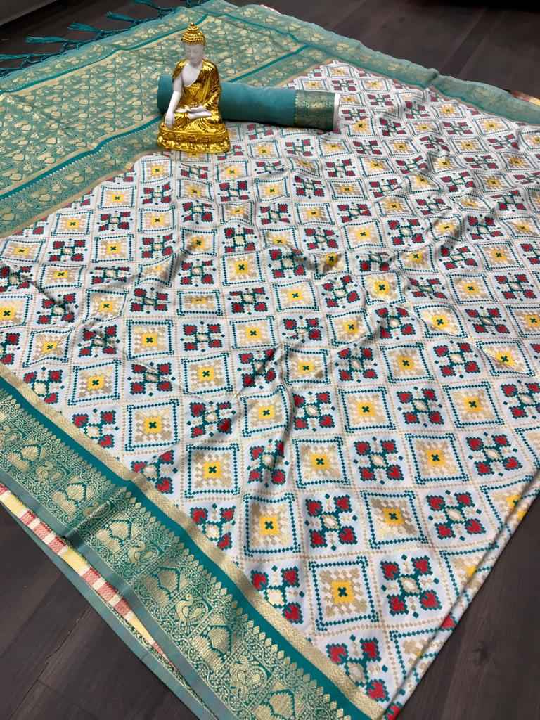 SOFT HANDLOOM PATOLA WITH MINAKARI WEAVING SAREE AT WHOLESALE PRICE