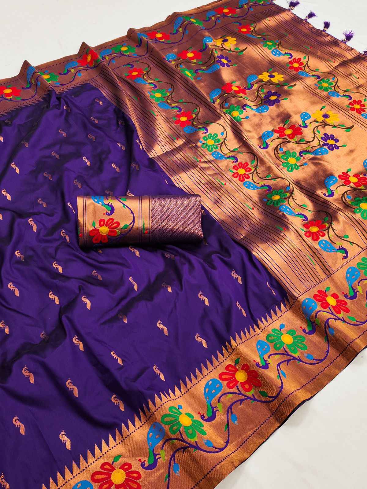 SOFT PETHANI WITH ZARI MEENAKARI WEAWING SILK SAREE AT WHOLESALE PRICE