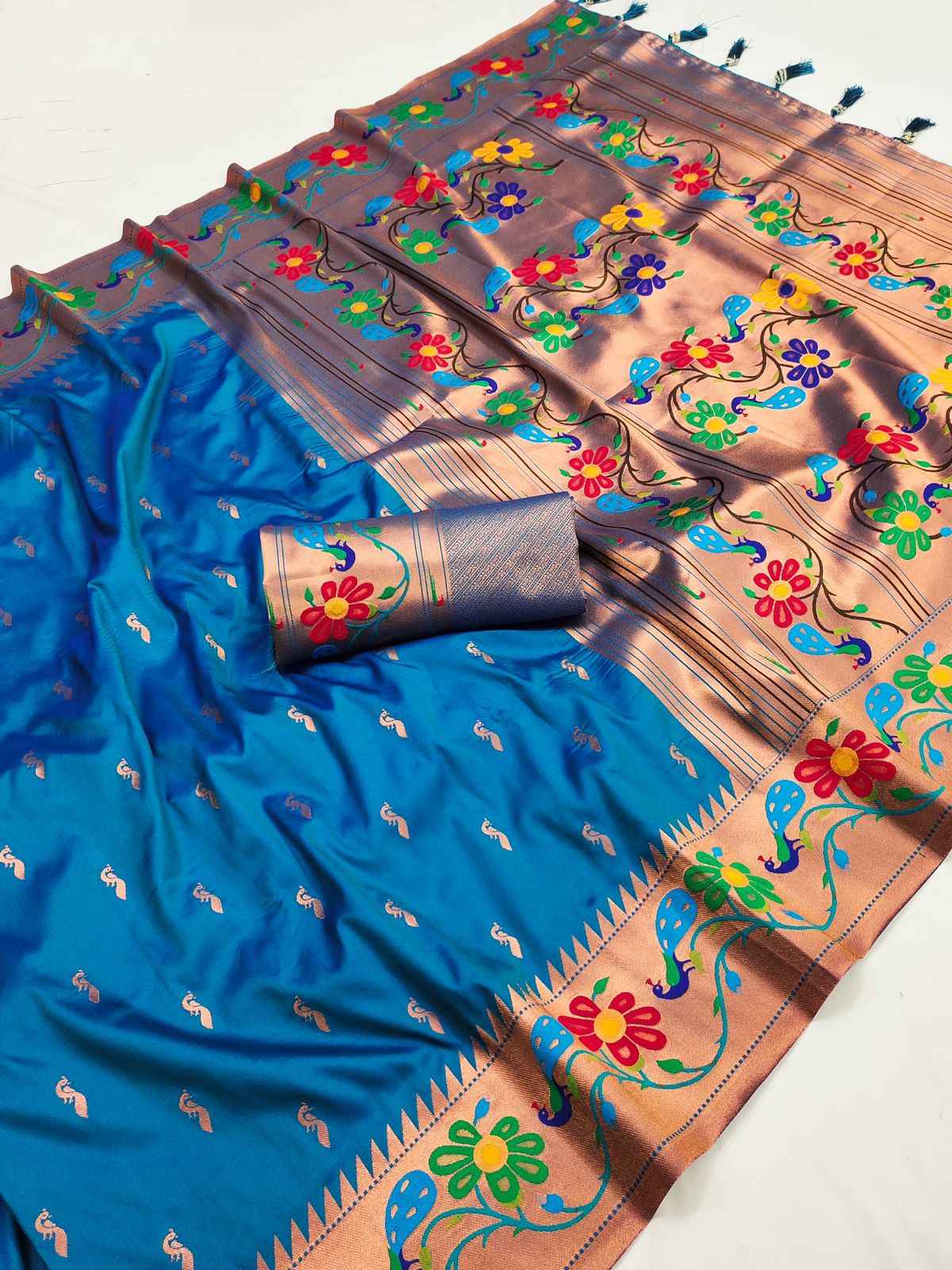 SOFT PETHANI WITH ZARI MEENAKARI WEAWING SILK SAREE AT WHOLESALE PRICE