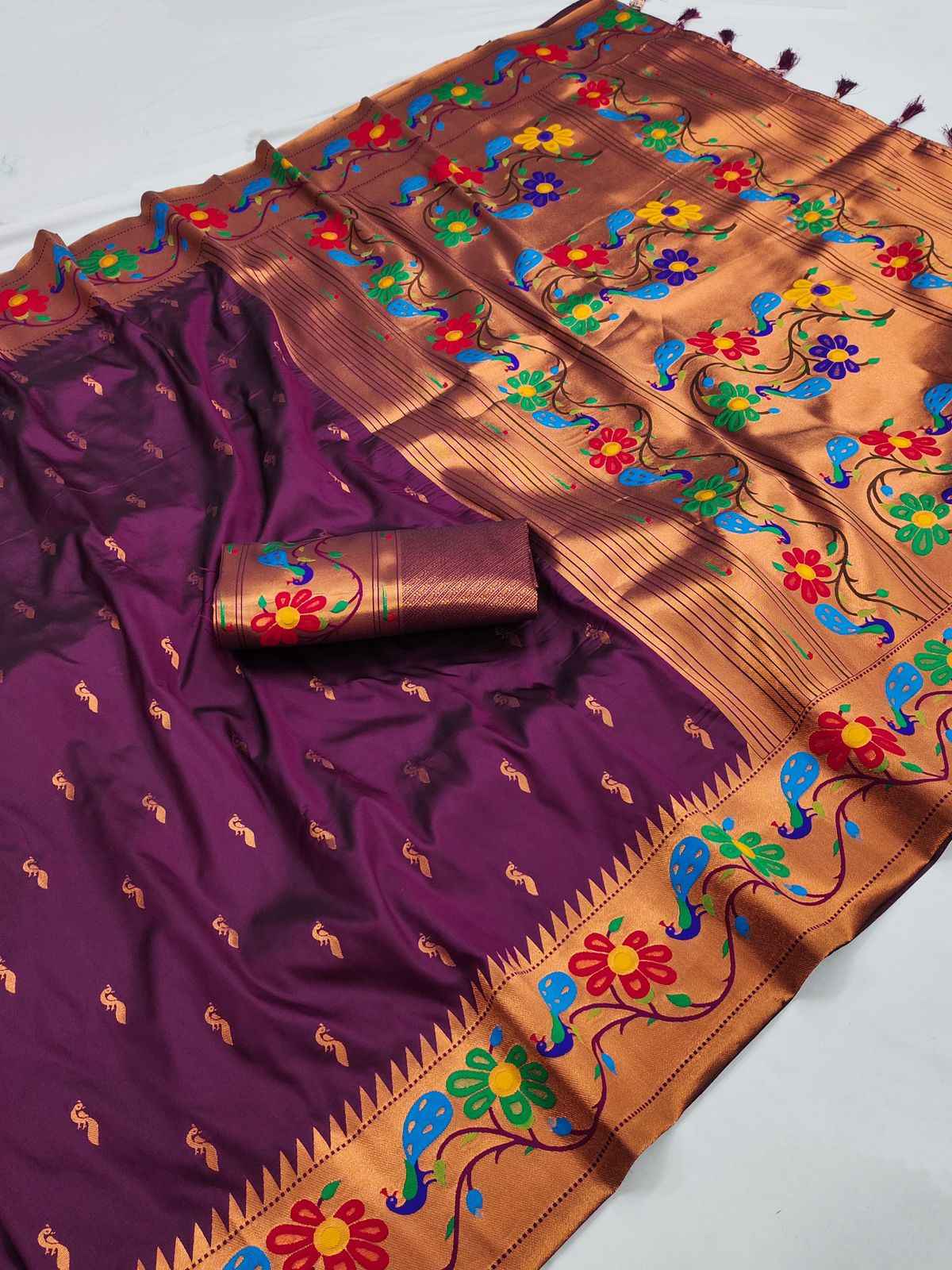 SOFT PETHANI WITH ZARI MEENAKARI WEAWING SILK SAREE AT WHOLESALE PRICE
