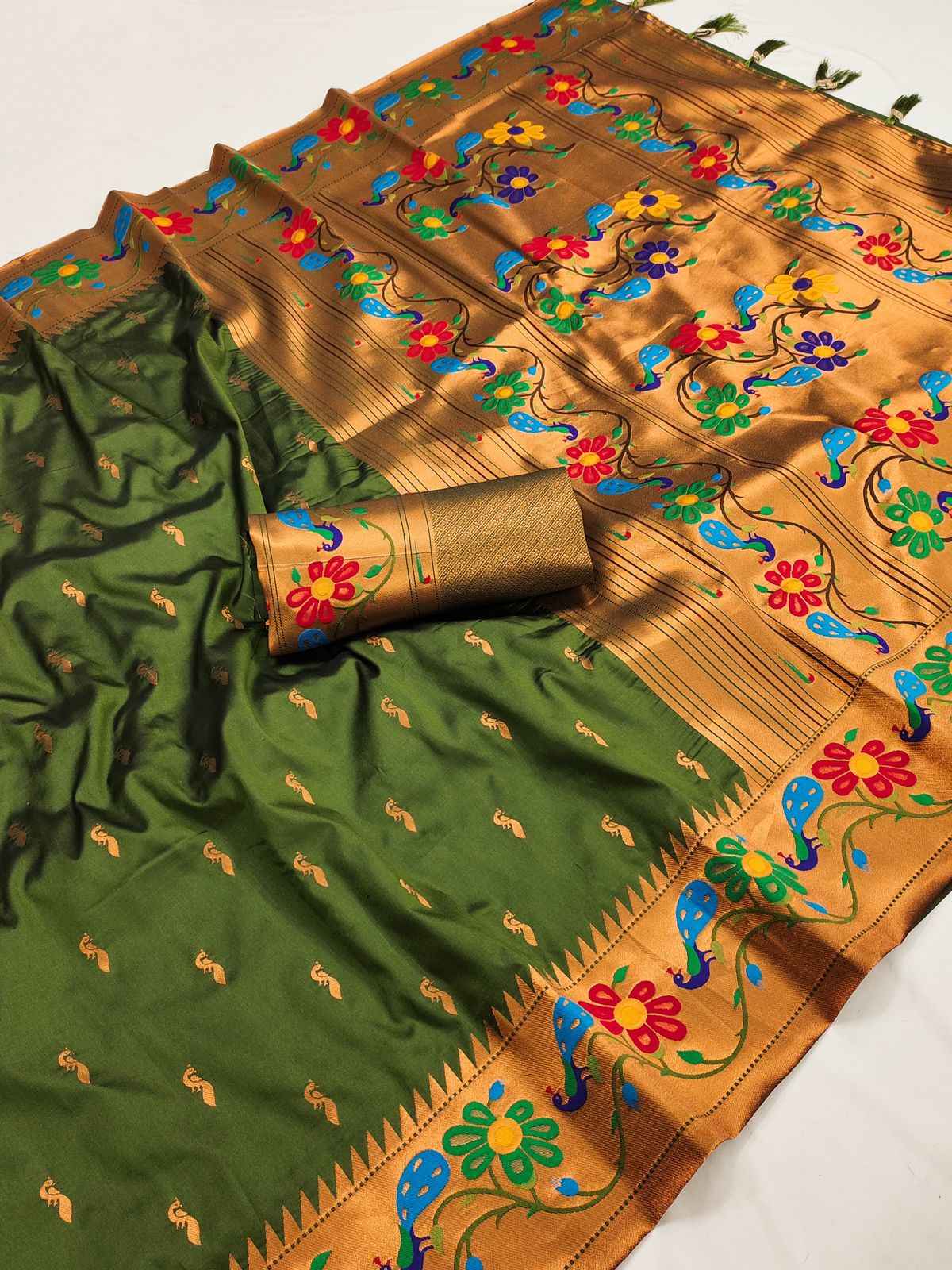SOFT PETHANI WITH ZARI MEENAKARI WEAWING SILK SAREE AT WHOLESALE PRICE