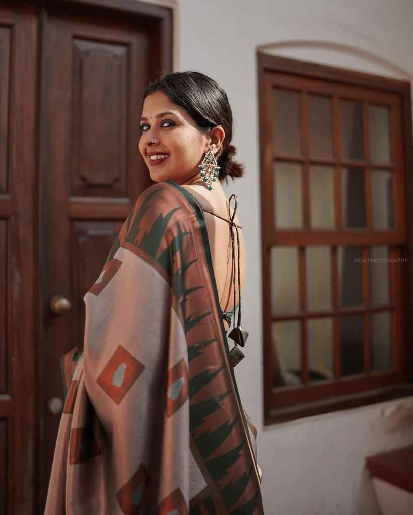 SOFT SILK JACQUARD BORDER WORK WITH RICH PALLU SAREE AT WHOLESALE PRICE