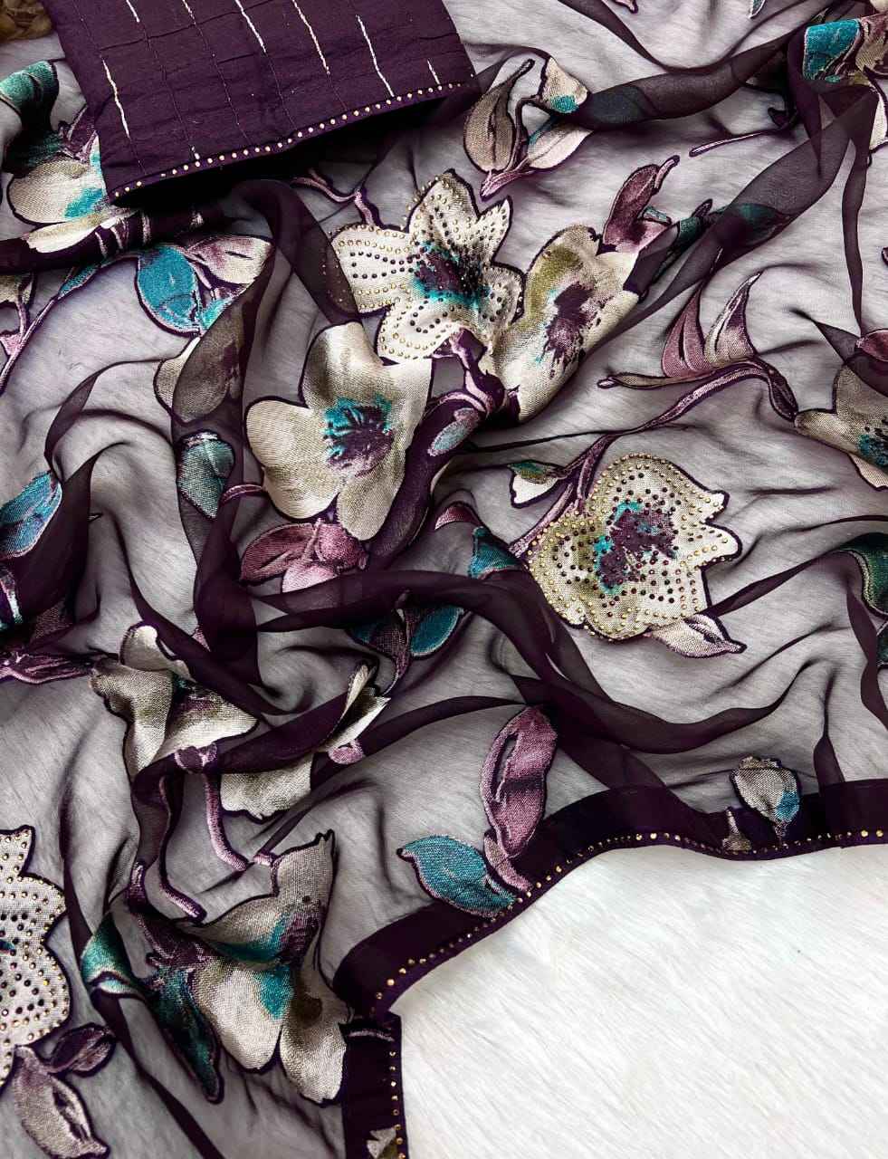 BRASOO FLOWER PRINTED WITH DIAMOND BORDER SAREE AT WHOLESALE PRICE