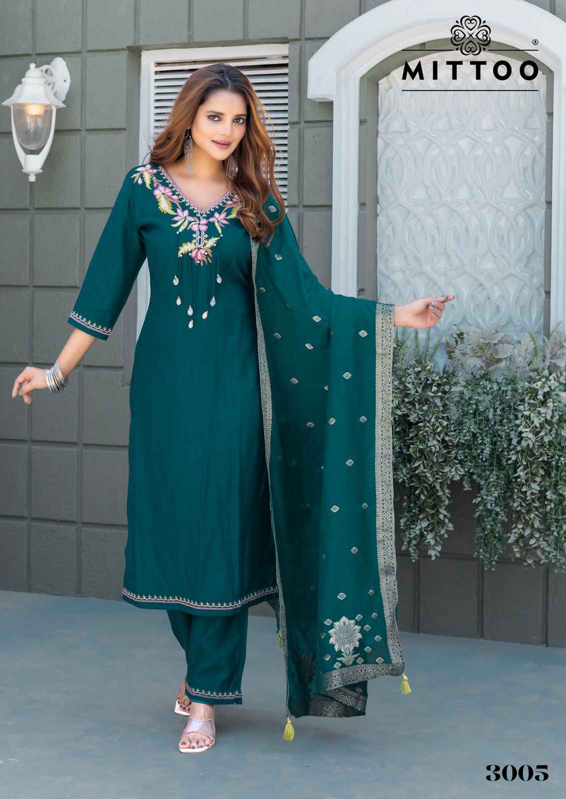 MITTOO MANSA VISCOSE WEAVING KURTI PANT WITH DUPATTA AT WHOLESALE PRICE