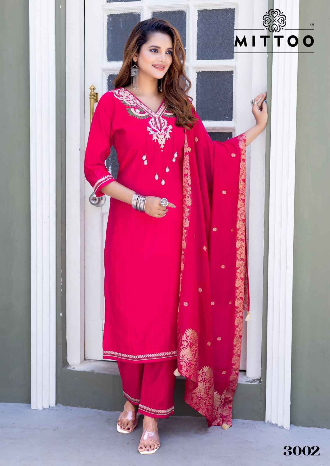 MITTOO MANSA VISCOSE WEAVING KURTI PANT WITH DUPATTA AT WHOLESALE PRICE