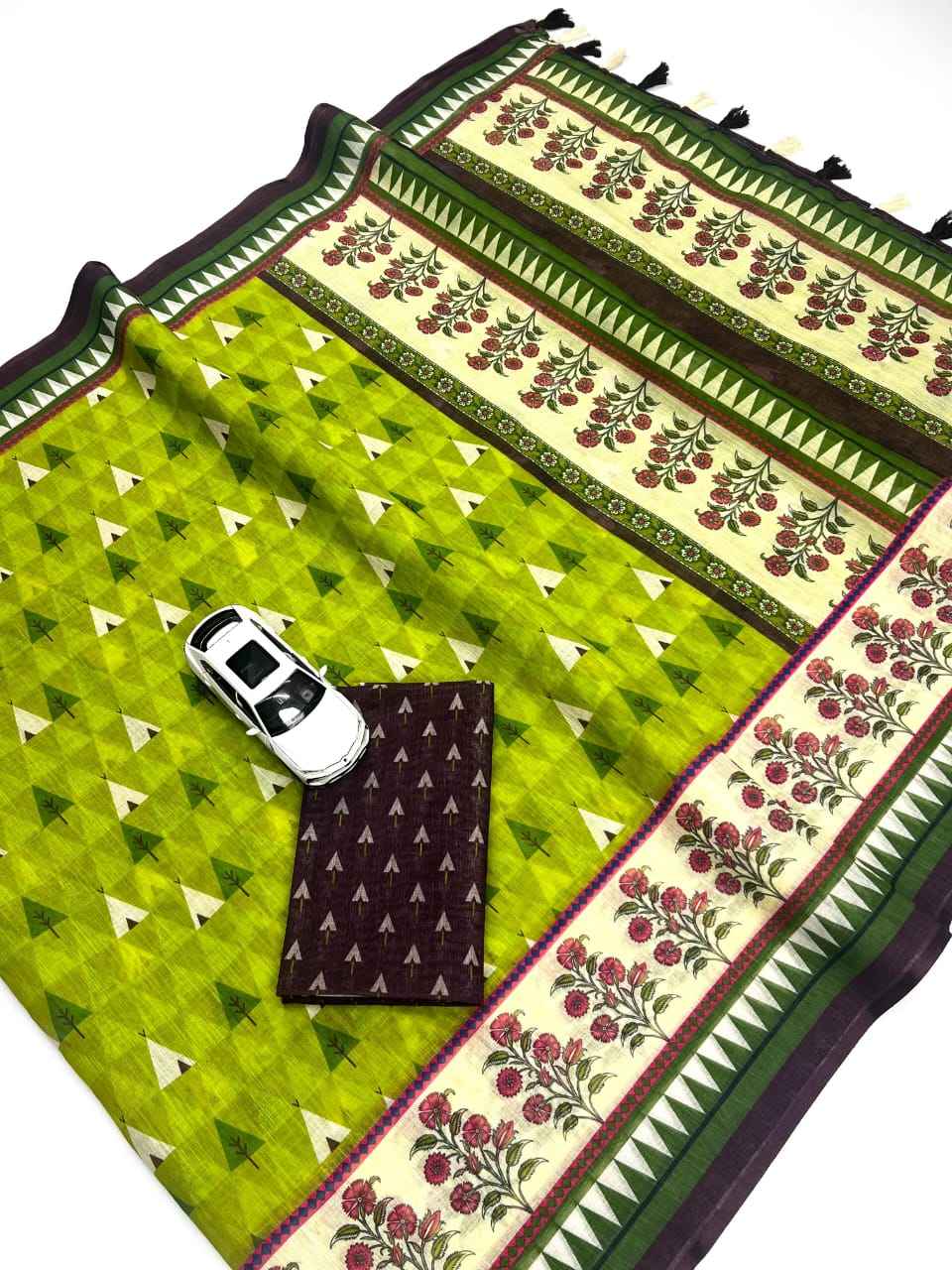 PLAIN LINEN DIGITAL PRINTED SAREE WITH BLOUSE AT WHOLESALE PRICE