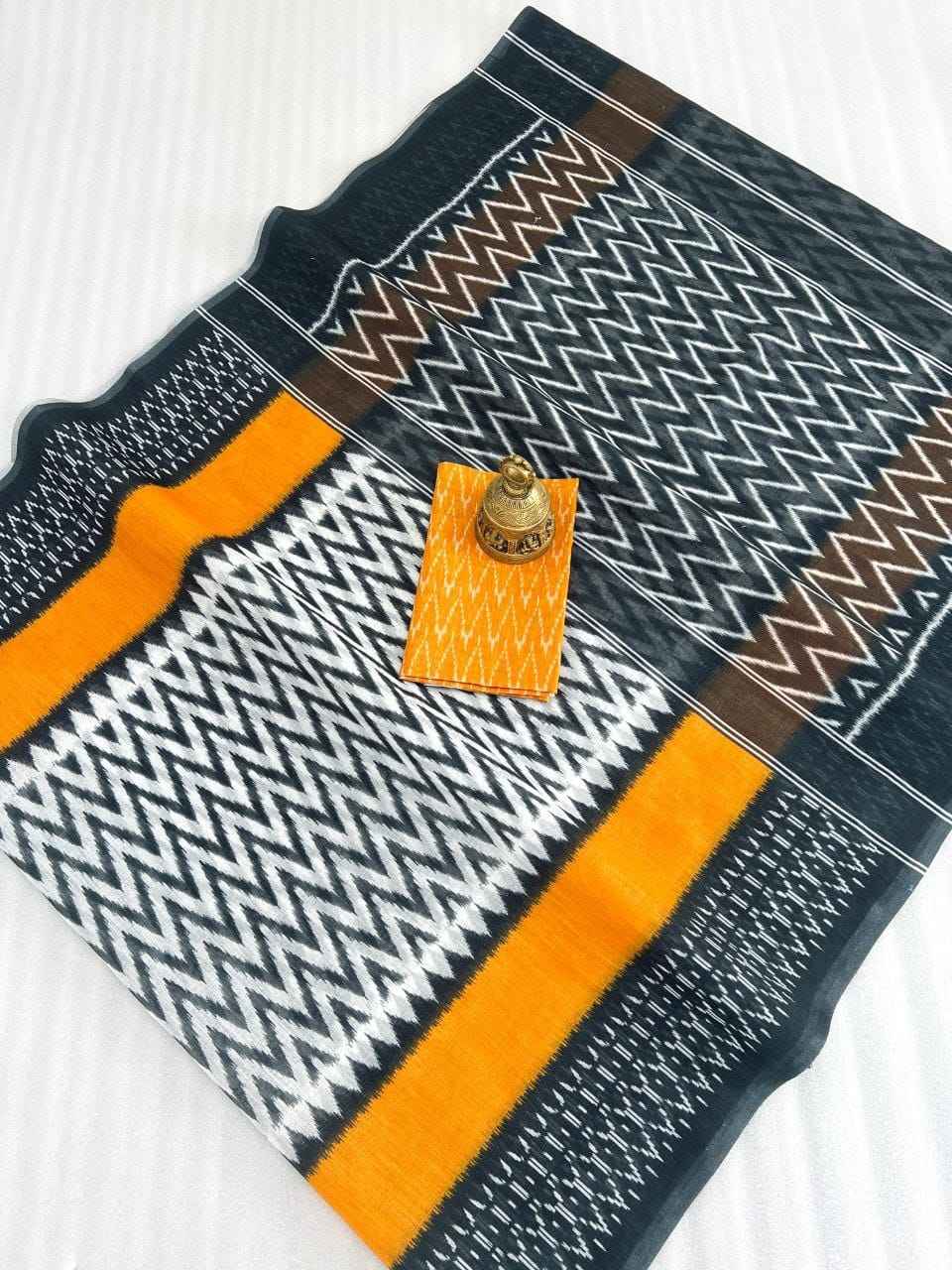 PLAIN LINEN DIGITAL PRINTED SAREE WITH DIGITAL BLOUSE AT WHOLESALE PRICE