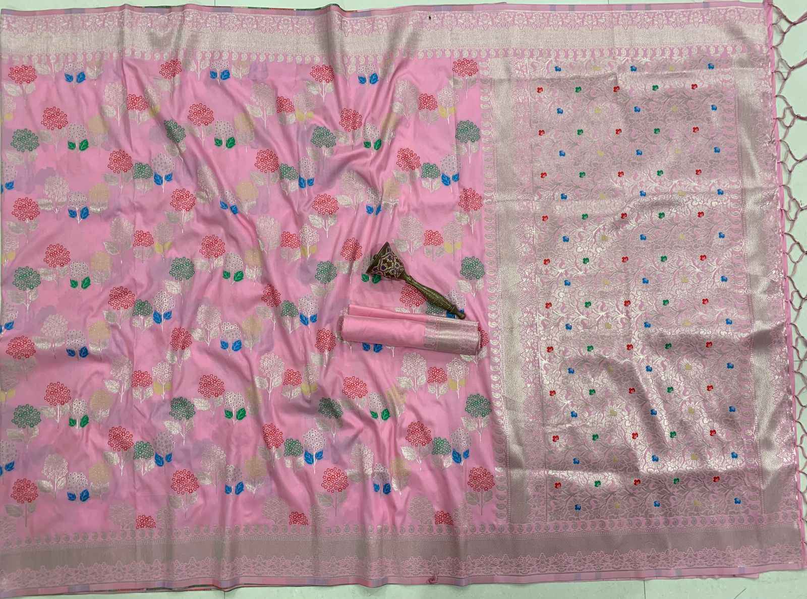  PURE HEAVY SILK SILVER ZARI WITH HEAVY WEAVING WORK SAREE AT WHOLESALE PRICE