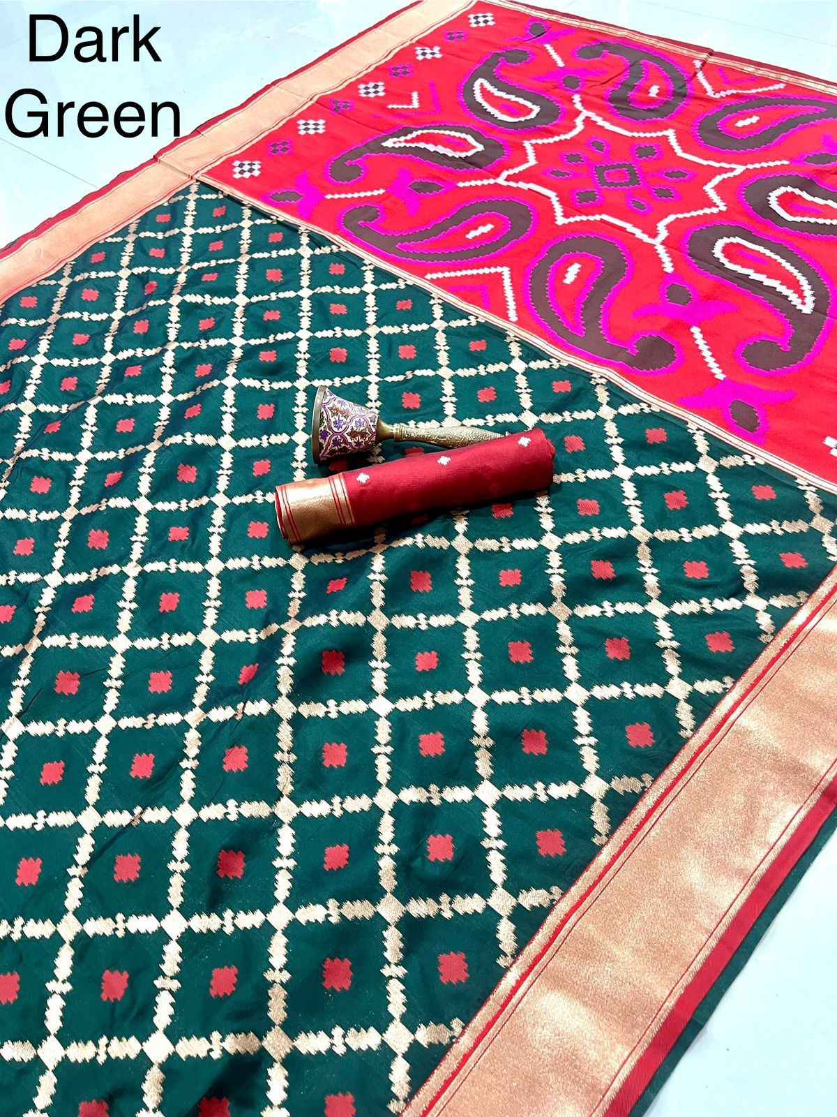 PURE HEAVY SOFT BANARASI CONTRAST WEAVING BODER SILK SAREE AT WHOLESALE PRICE
