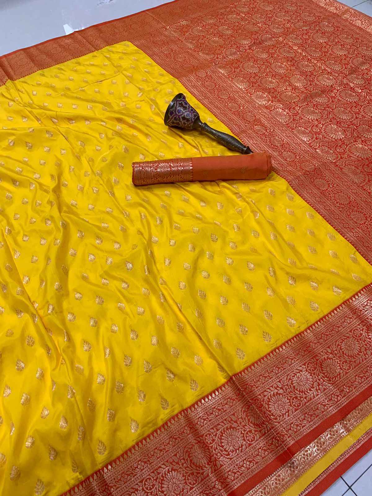 PURE HEAVY SOFT SILK WITH ZARI WEAVING PALLU SAREE AT WHOLESALE PRICE