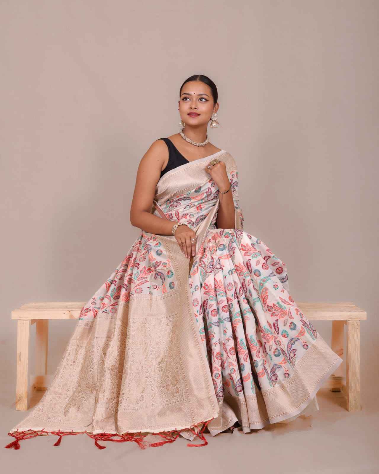 SOFT BANARASI SILK HEAVY PATOLA DESIGN SAREE AT WHOLESALE PRICE